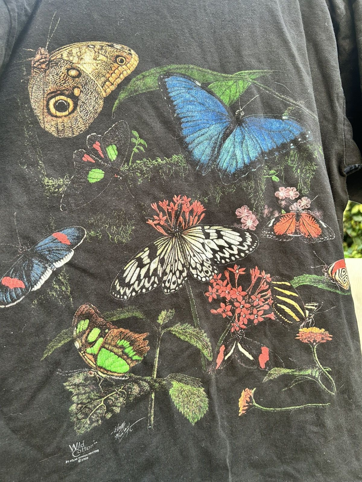 Comfort Colors Butterfly vintage black t-shirt Size US M / EU 48-50 / 2 - 1 Thumbnail