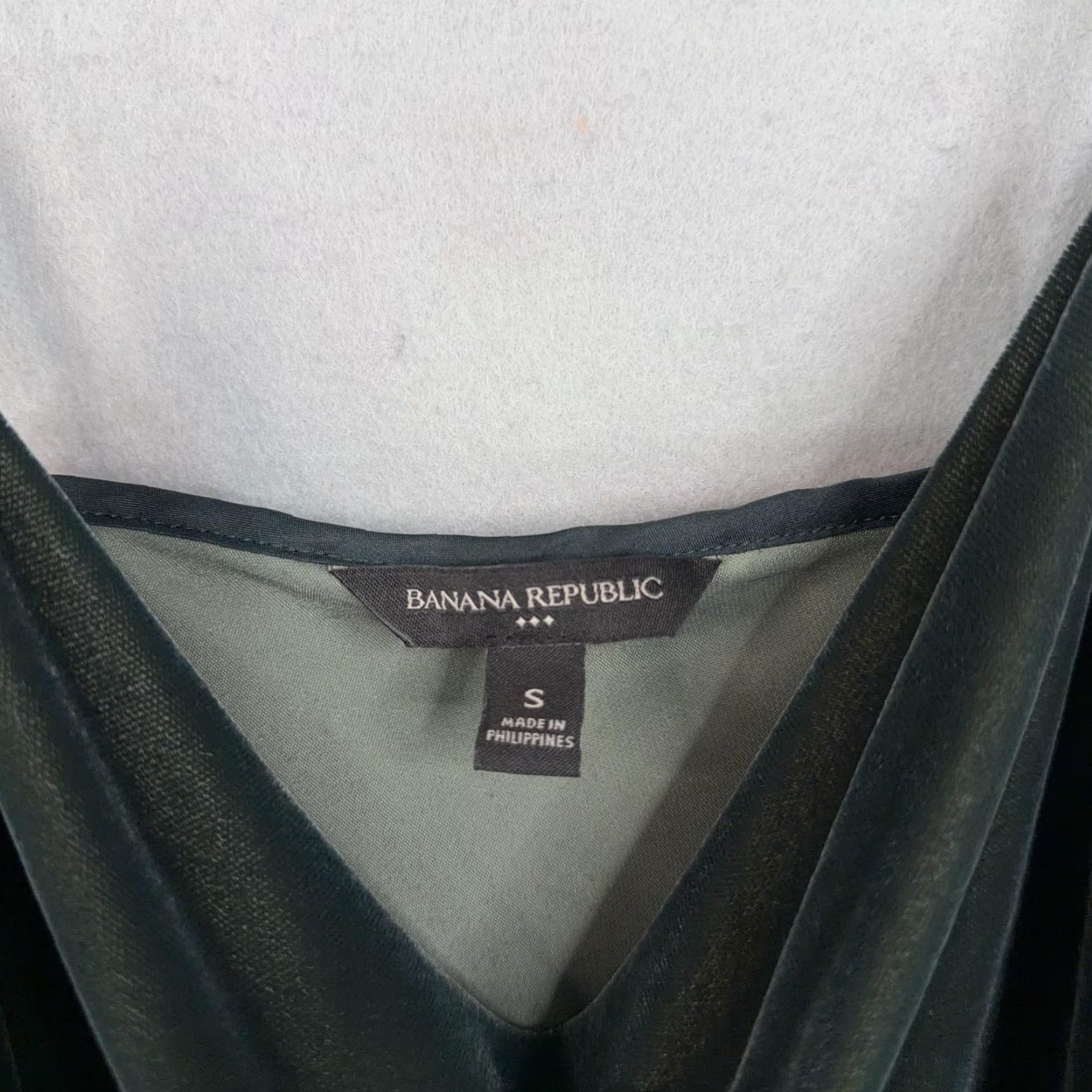 Banana Republic Banana Republic Dress Womens Small Green Velvet Cowl Neck Strappy Slip Mini Party Size S / US 4 / IT 40 - 4 Thumbnail