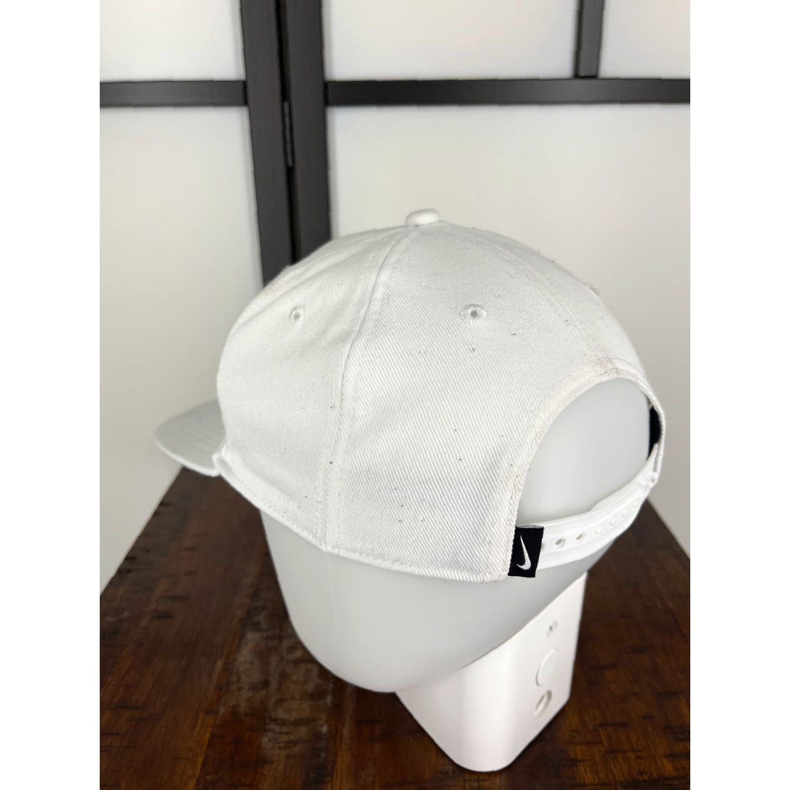 Nike Nike Hat Cap Snap Back One Size White Pro Dri-Fit Cotton Twill Polyester Size ONE SIZE - 5 Thumbnail