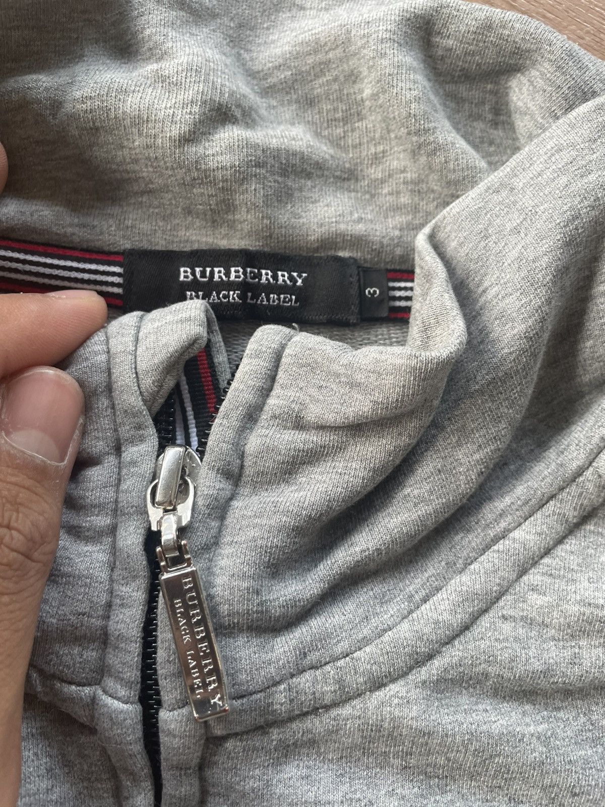 Burberry Burberry black label zip up sweatshirt Size US L / EU 52-54 / 3 - 3 Thumbnail