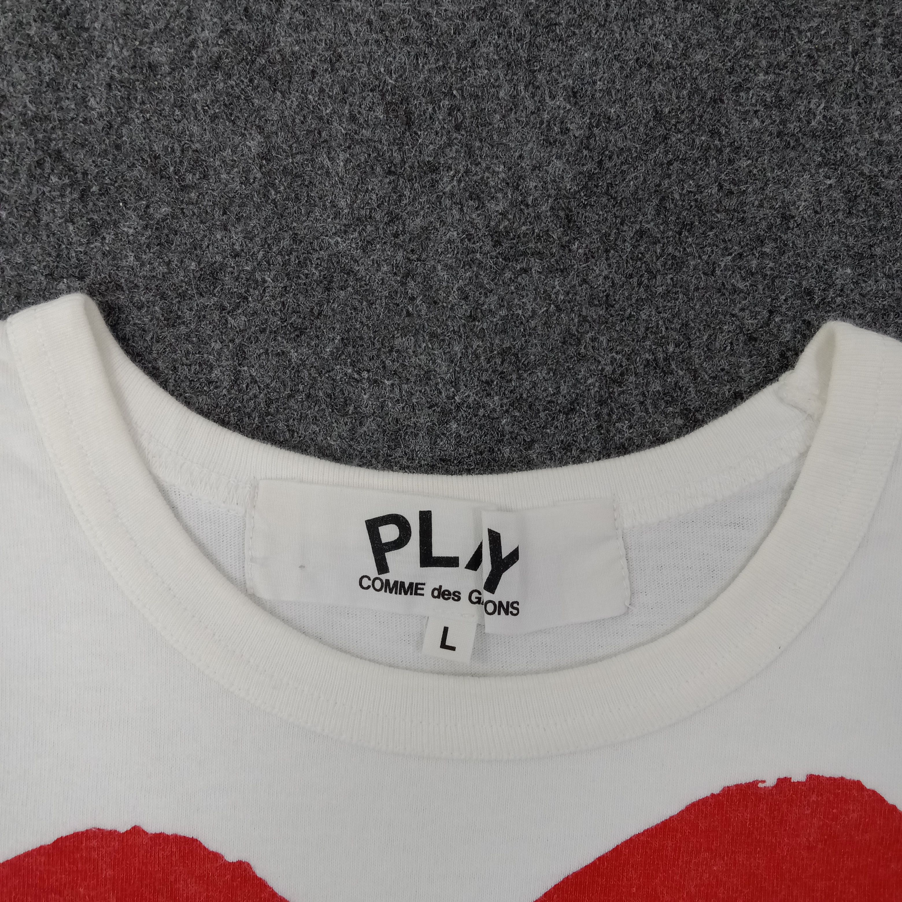 Comme des Garcons PLAY Comme Des Garcons PLAY Japan Tshirt C259N48 Size US M / EU 48-50 / 2 - 3 Thumbnail