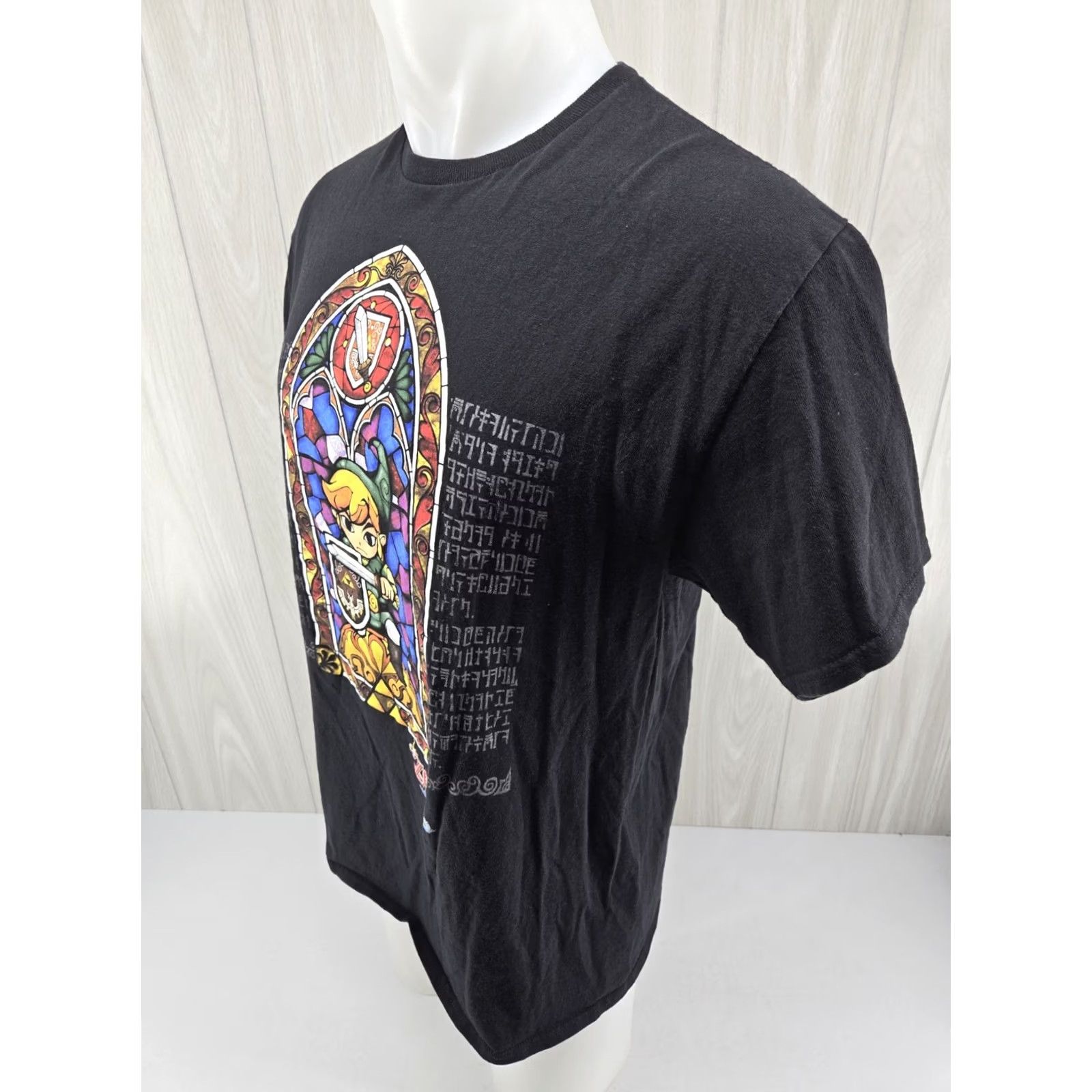 Nintendo VINTAGE The Legend of Zelda Windwaker T-Shirt Nintendo 2014 Black L Mens Shirt Graphic Print Crew Neck Short Sleeve Nintendo - Size US L / EU 52-54 / 3 - 6 Thumbnail