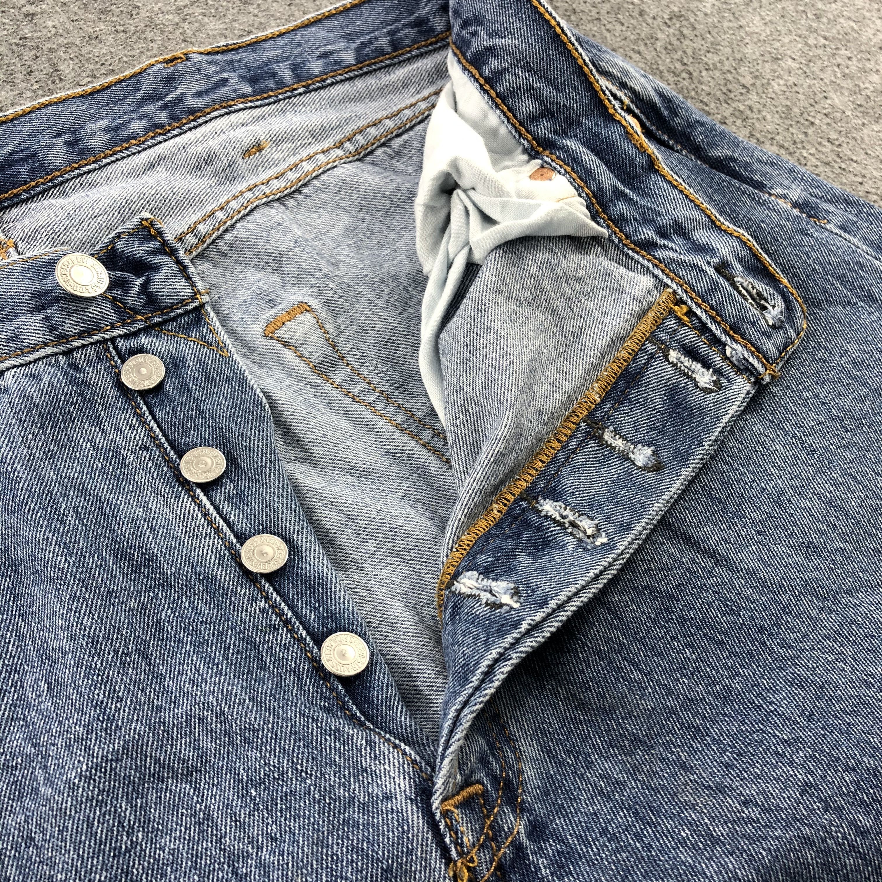Levi's × Vintage Vintage Blue Wash Levis 501 Jeans-JM1733 Size US 37 - 8 Thumbnail