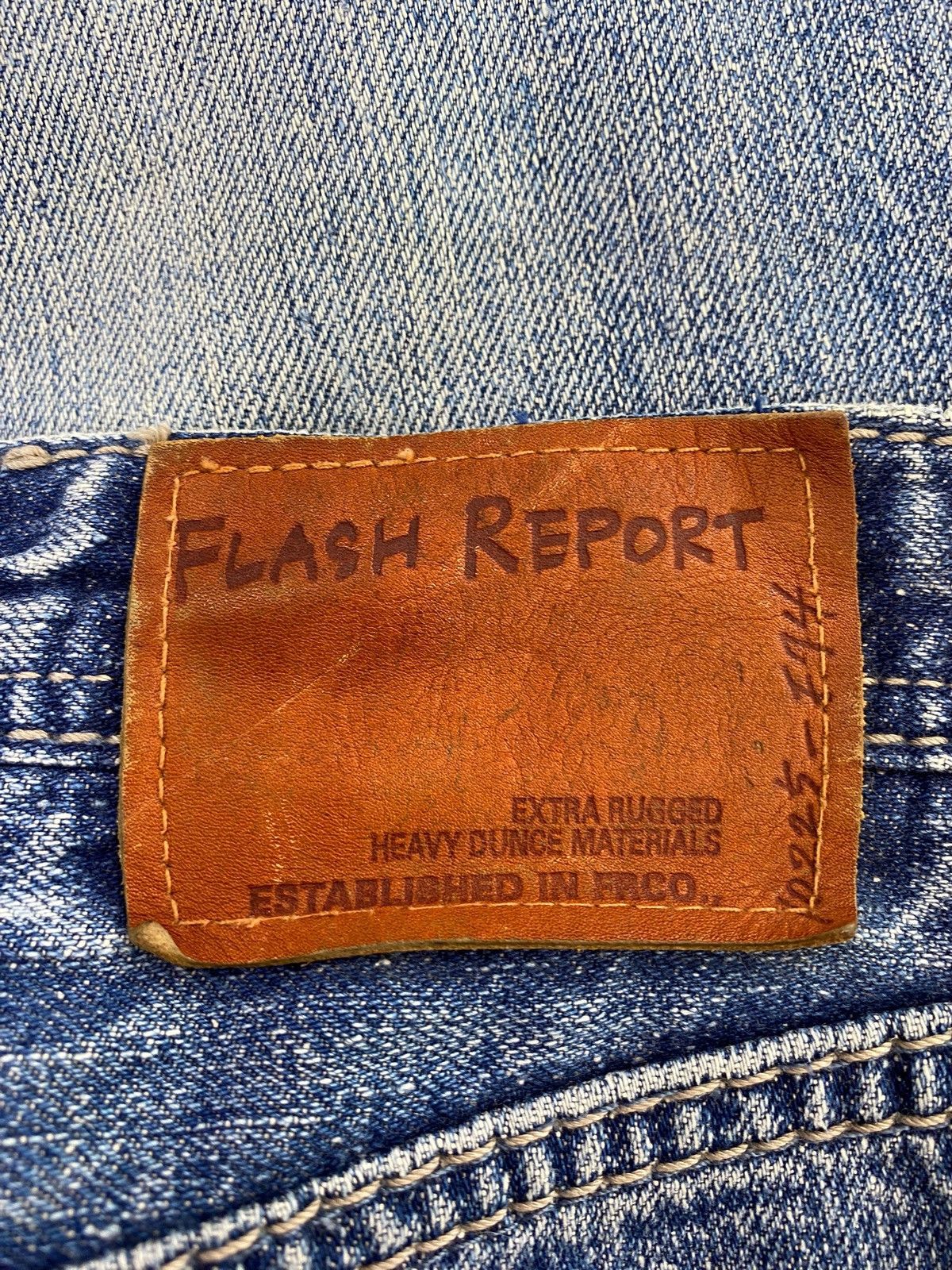 Other Flash Report Faded Wash Ripped Style Baggy Jeans Size US 30 / EU 46 - 10 Thumbnail