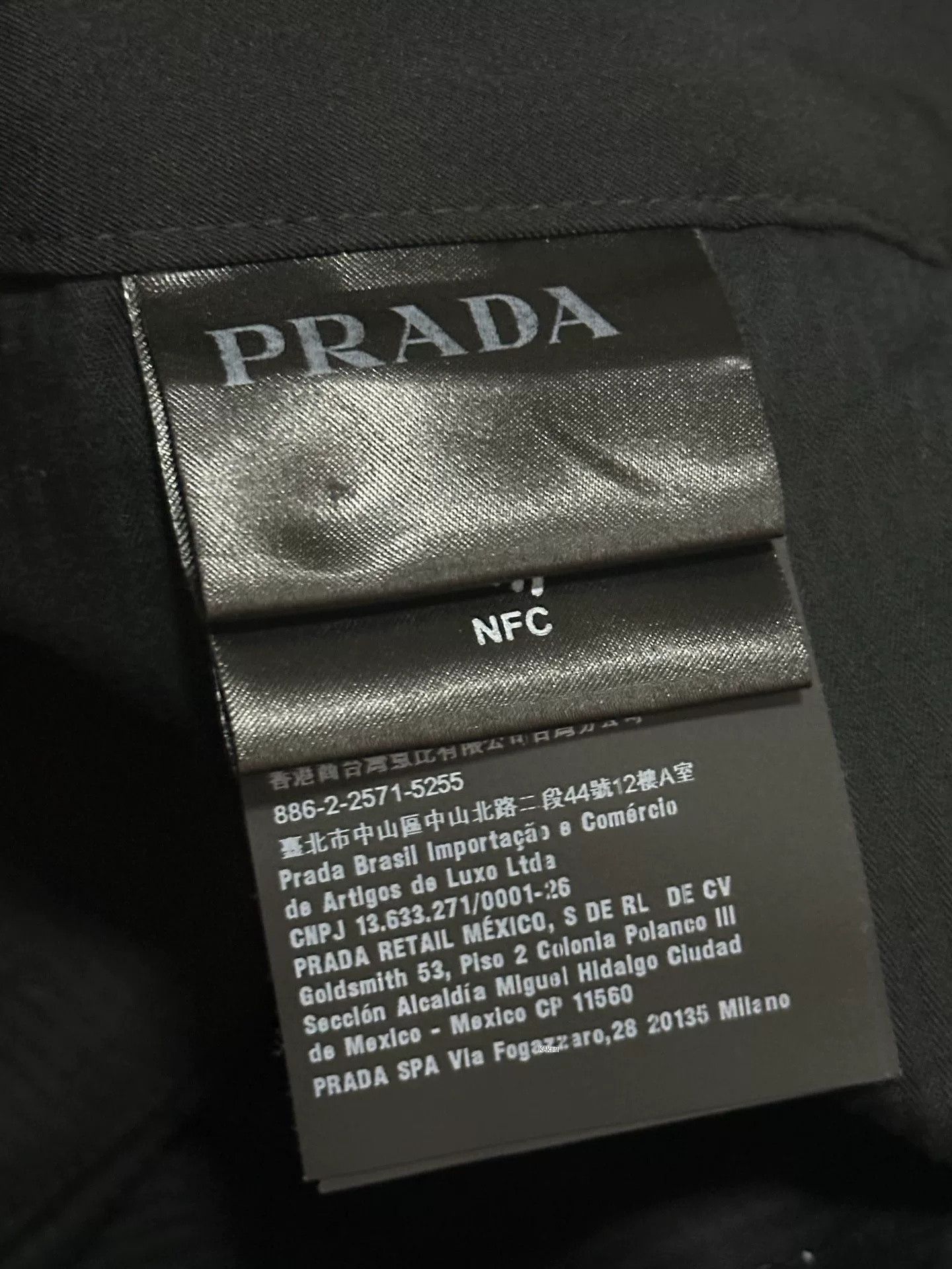 Prada Prada Suit Nylon Shorts Size US 34 / EU 50 - 2 Thumbnail
