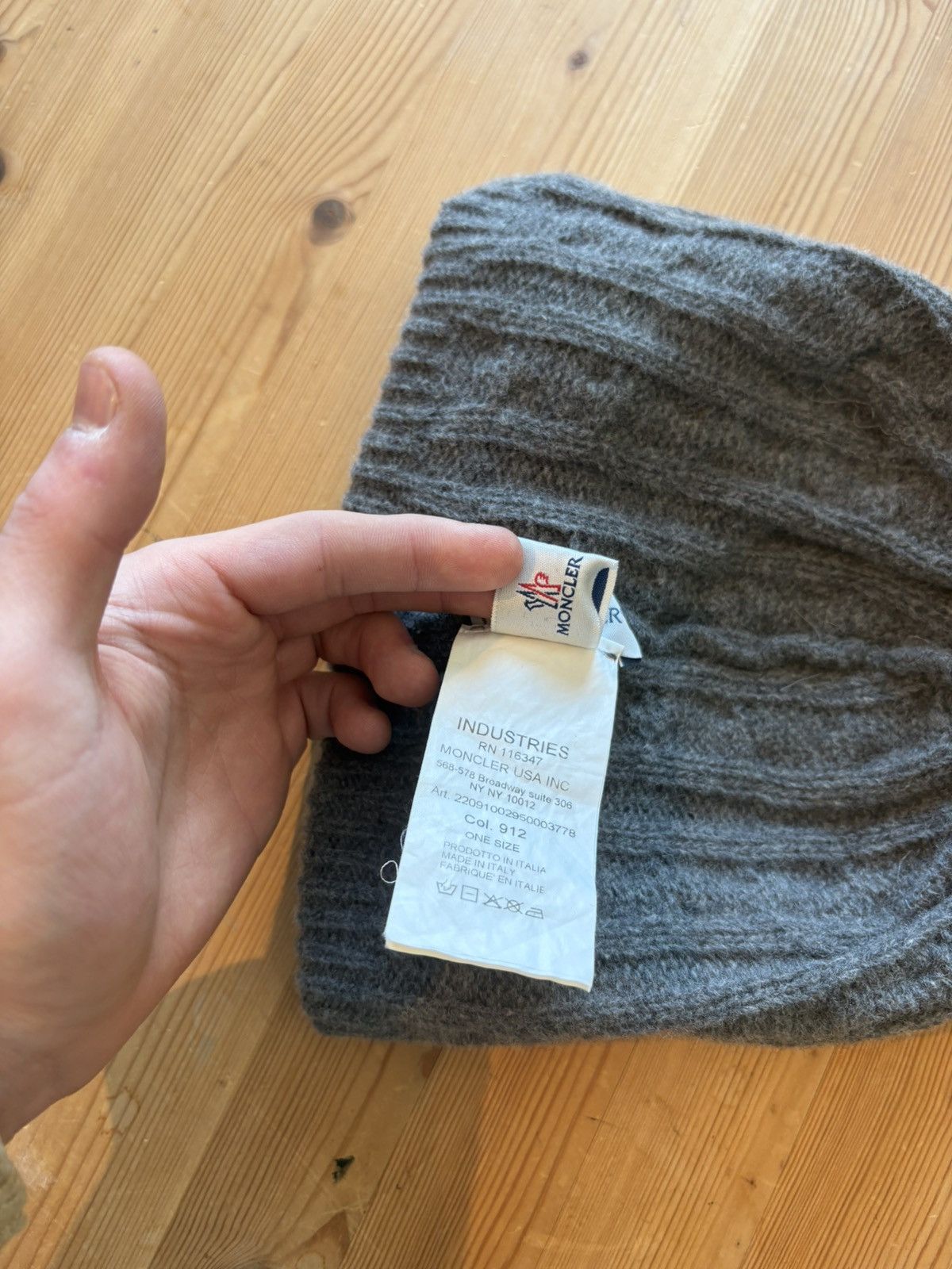 Moncler Moncler Berretto Womens Beanie Size ONE SIZE - 9 Thumbnail
