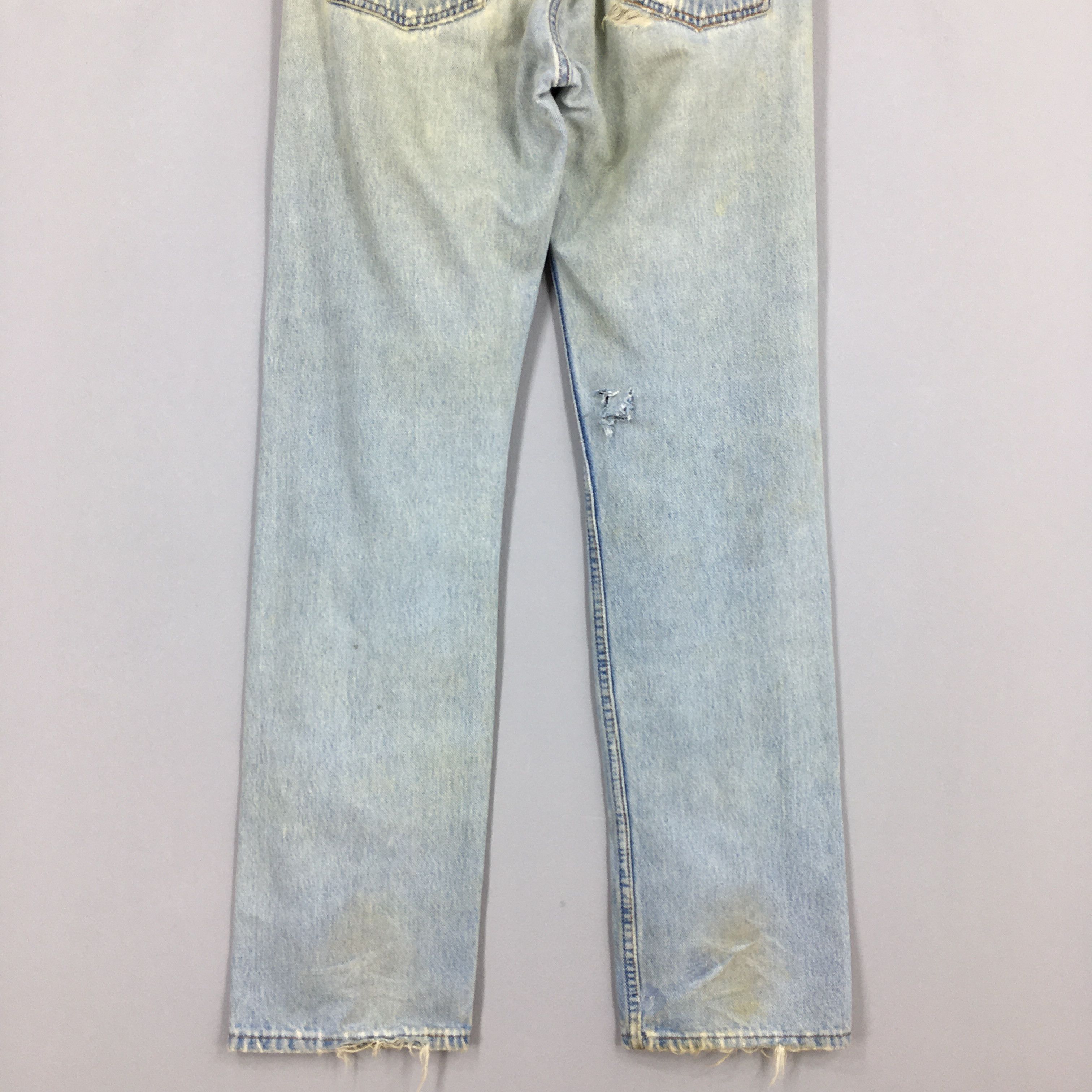 Levi's Size 30x31.5 Vintage 90s Levi's 501 Faded Blue Jeans S562 Size US 30 / EU 46 - 9 Thumbnail