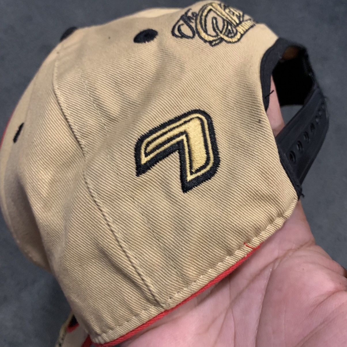 Formula 1 RARE Kimi Räikkönen 2013 Lotus F1 "The Iceman" Cap Size ONE SIZE - 6 Thumbnail