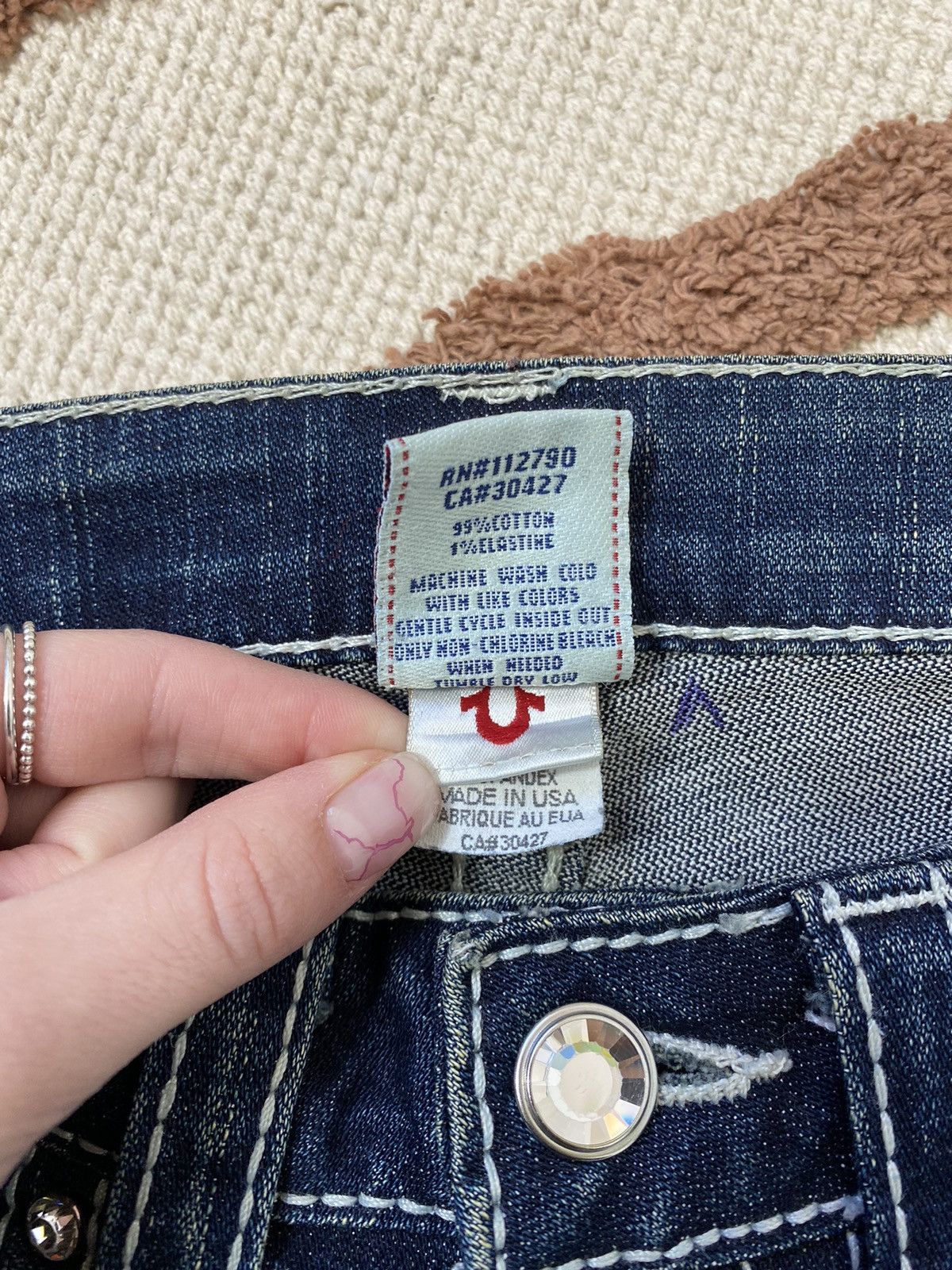 True Religion TRUE RELIGION SWAROVSKI DENIM CONTRAST STITCH PANTS Size 27" / US 4 / IT 40 - 8 Thumbnail