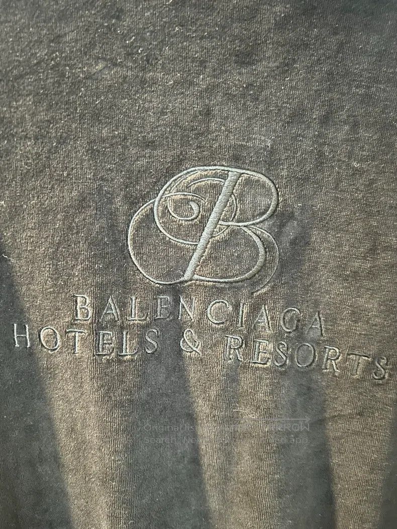 Balenciaga Balenciaga Velvet material zip-up hoodie Size US S / EU 44-46 / 1 - 5 Thumbnail