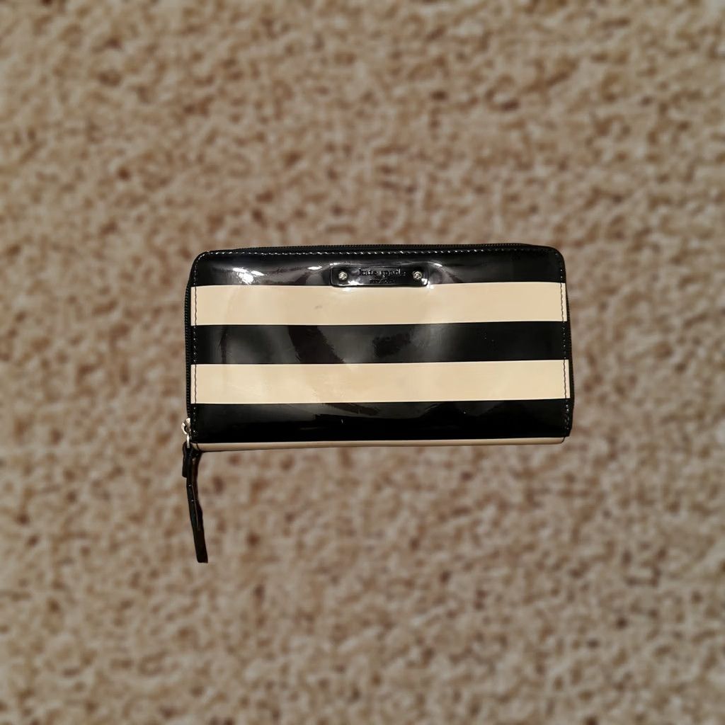 Vintage Kate Spade Penn Valley Neda Wallet Zip-Around Accordion Black Cream Striped Size ONE SIZE - 1 Thumbnail