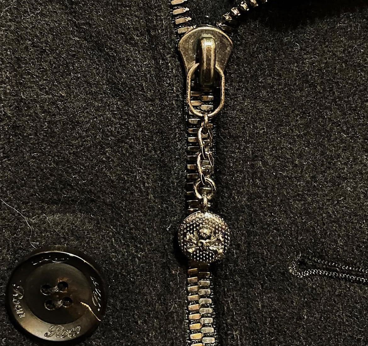 Mastermind Japan × Roen 2000s Roen Japanese Skull Glitter Asymmetric Napoleon Wool Size US M / EU 48-50 / 2 - 4 Thumbnail