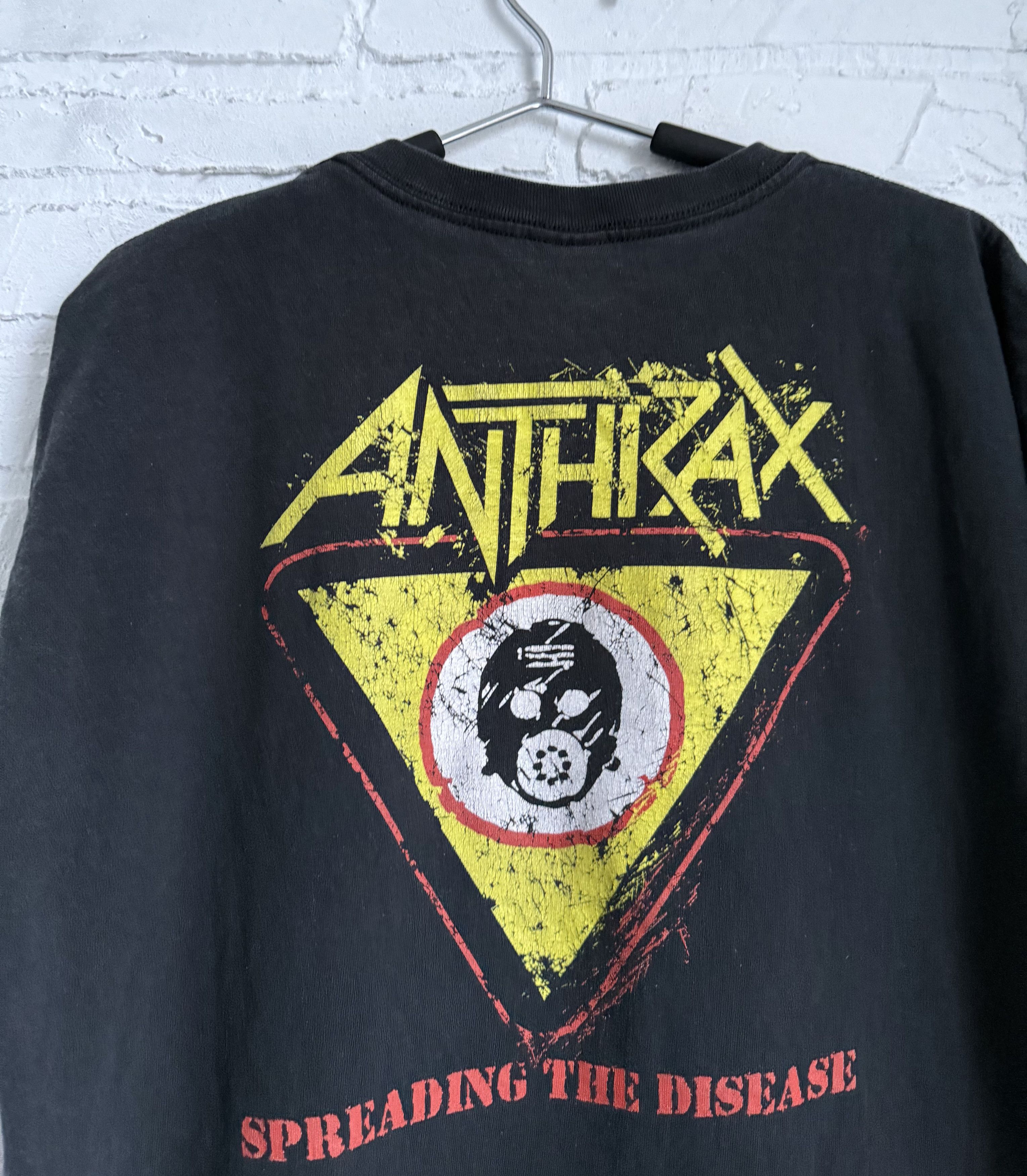 Band Tees Vintage 2000s Anthrax spreading the disease t-shirt Size US L / EU 52-54 / 3 - 5 Thumbnail