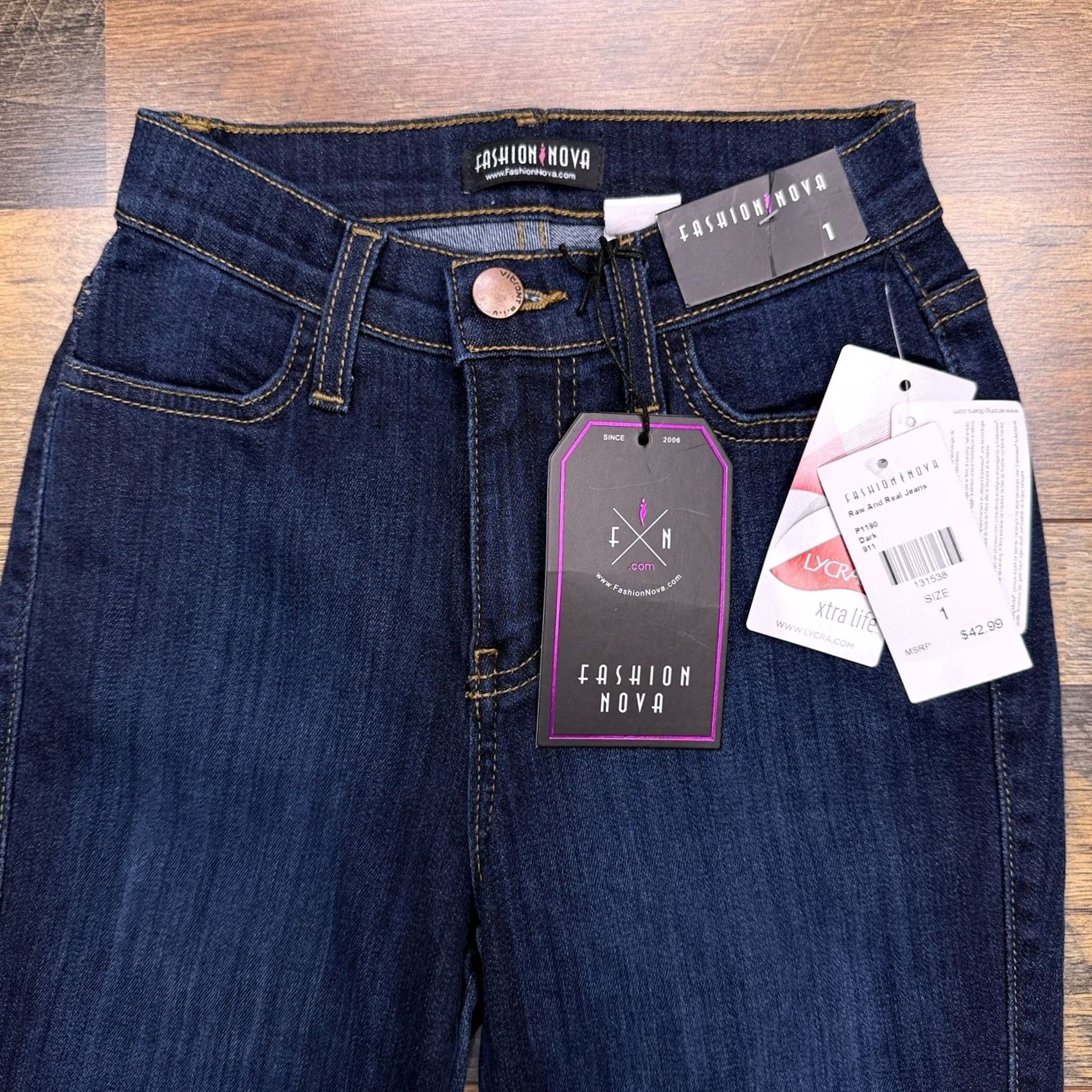 Fashion Nova Fashion Nova Skinny Jeans Juniors 1 Distressed Mid Rise Stretch Jeans Blue City USA 5-Pocket Denim Cotton Blend Slim Womens N/A Size 25" / US 0 / IT 36 - 3 Thumbnail