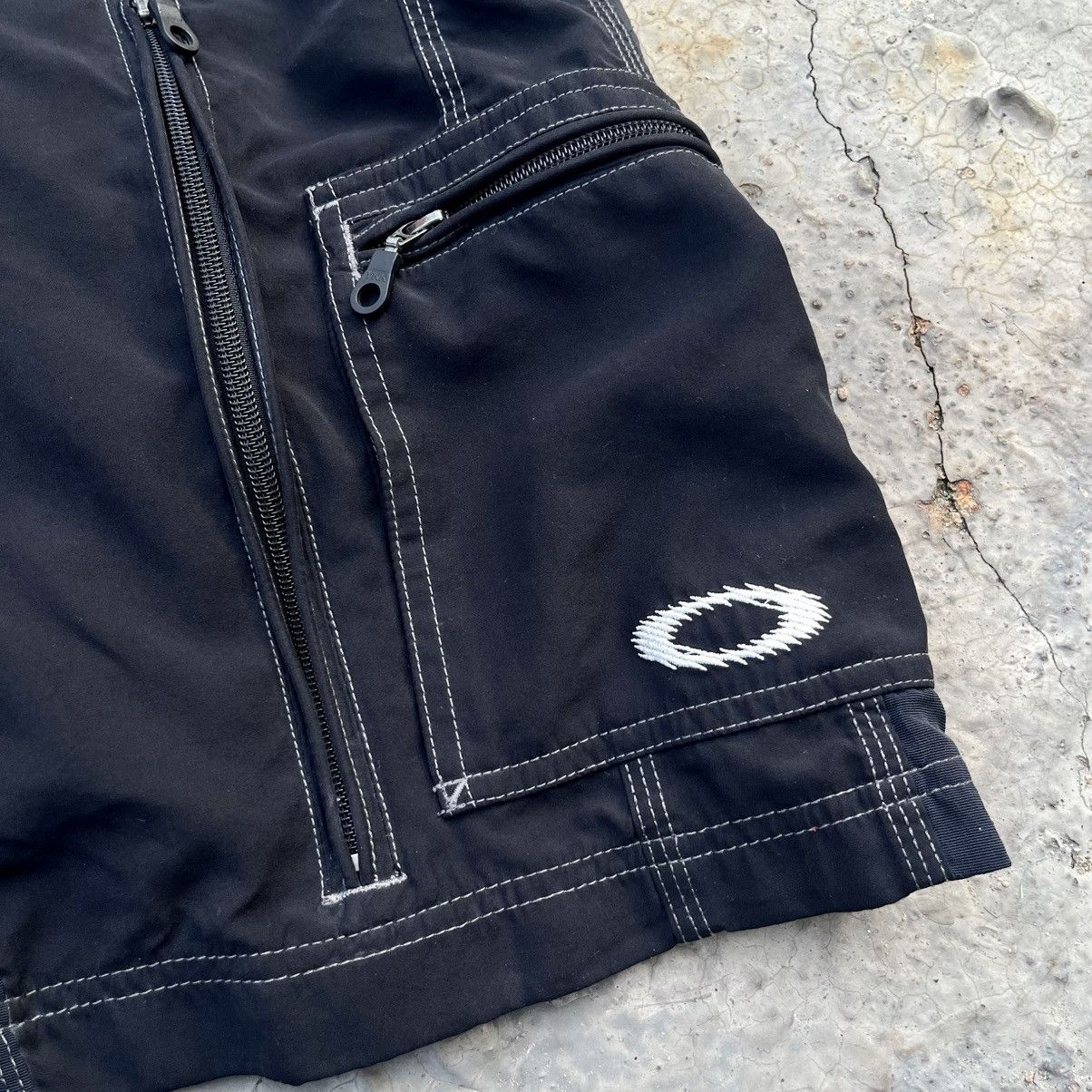 Oakley Vintage Oakley Software Cargo shorts Size US 30 / EU 46 - 2 Thumbnail
