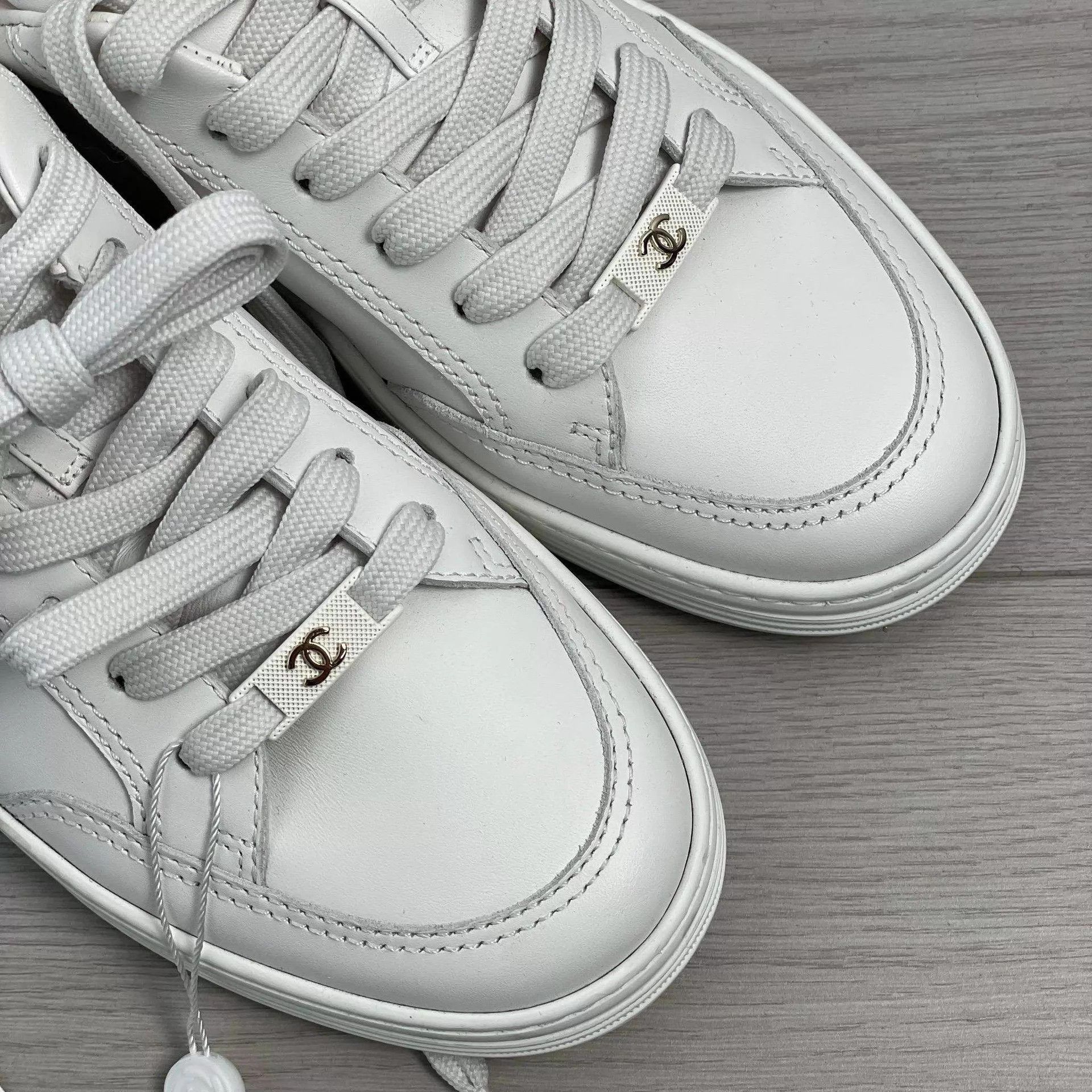 Chanel Chanel Leather White Flats 38.5 Size US 8 / IT 38 - 3 Thumbnail