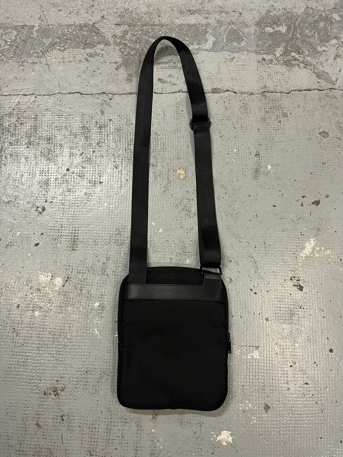 Dirk Bikkembergs 2000s Bikkembergs Harness Black Shoulder Bag Size ONE SIZE - 6 Thumbnail
