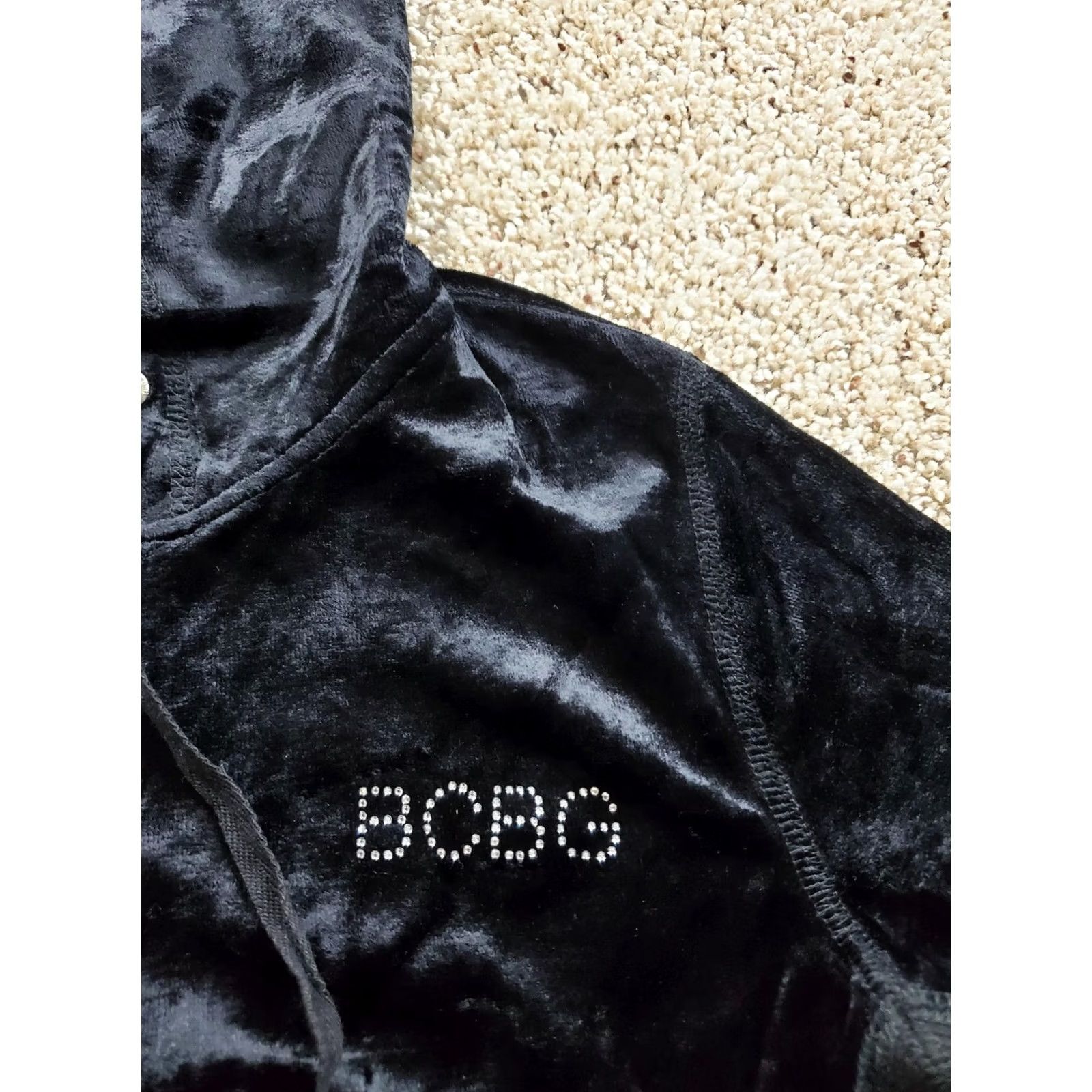 Bcbgmaxazria BCBGMAXAZRIA Tracksuit Womens M Black Velour Hoodie Capri Pants NWT Short Sleeve Set Size M / US 6-8 / IT 42-44 - 4 Thumbnail