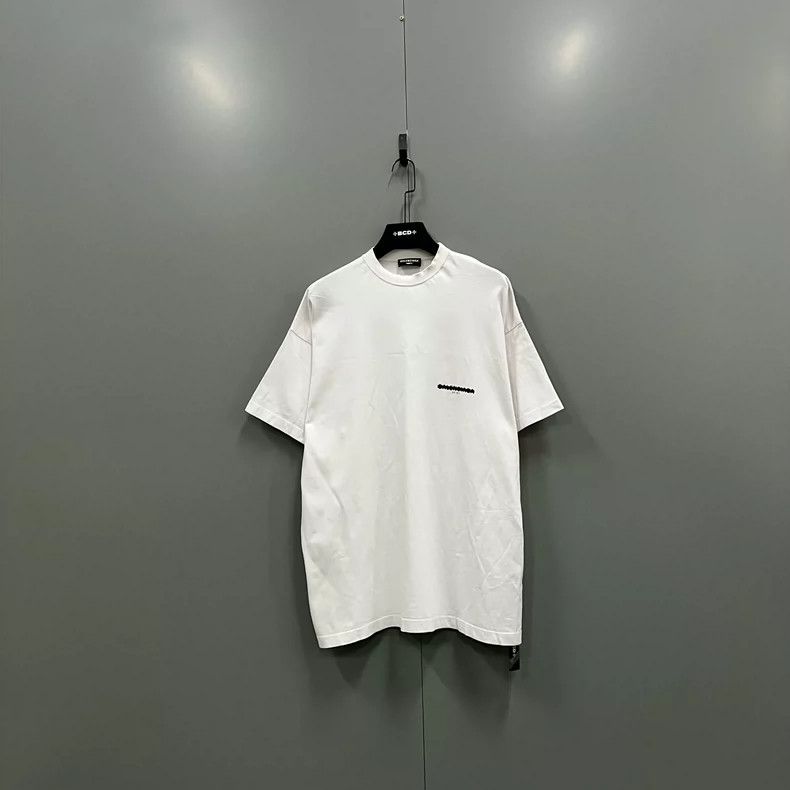 Balenciaga Balenciaga Smudged Logo Round Neck Short Sleeve Size US S / EU 44-46 / 1 - 1 Thumbnail