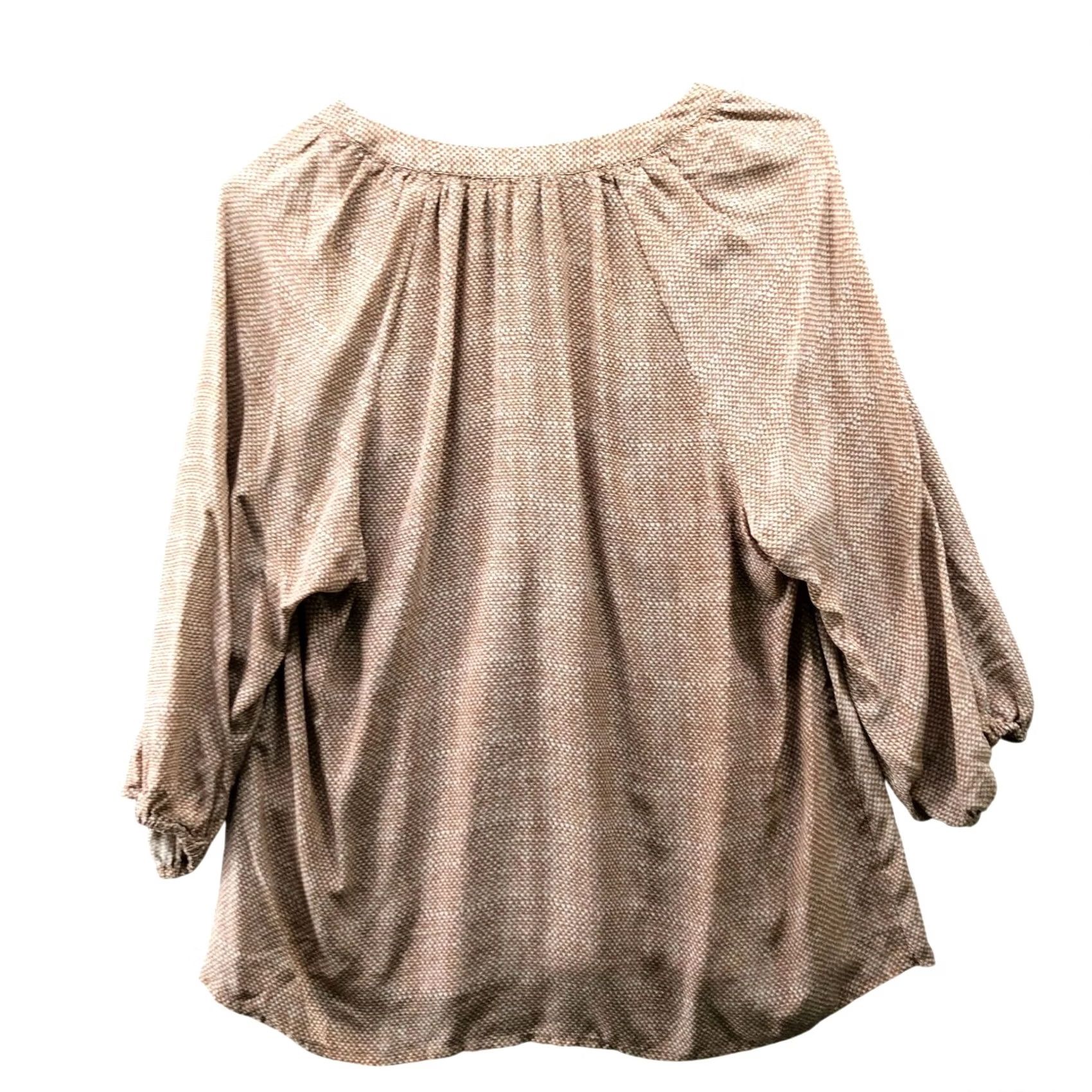 Joie Joie 100% Silk Blouse Womens XS Beige Tank Split Neck 3/4 Cinch Sleeve V-Neck Silk Blouse Women XS Beige Casual Flower Sleeve 3/4 Womens Joie Blouse Size XS / US 0-2 / IT 36-38 - 2 Thumbnail