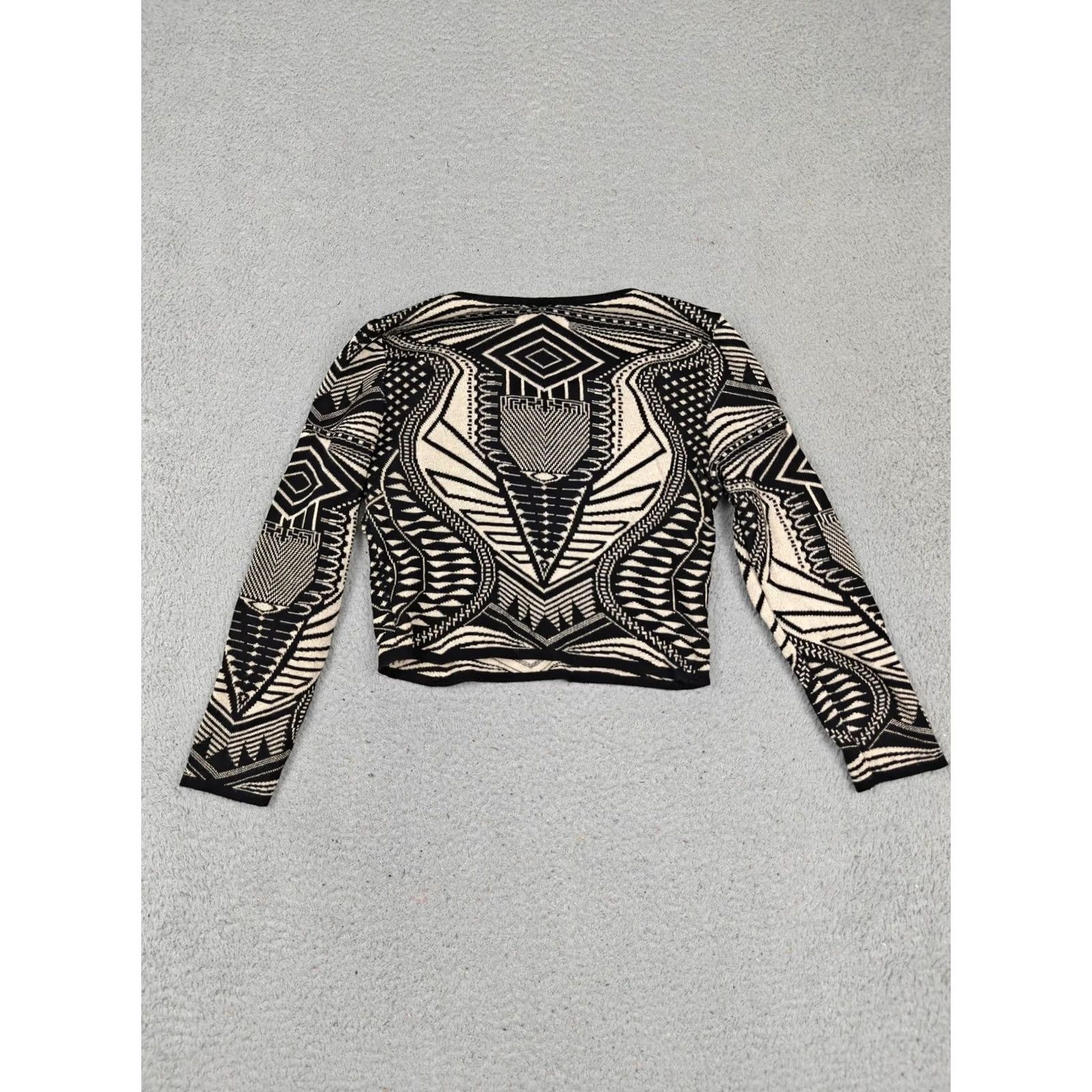 Vintage VINTAGE Hera Collection Sweater Womens L Black Aztec Tribal Crop Pullover Geometric Knit Size L / US 10 / IT 46 - 4 Thumbnail