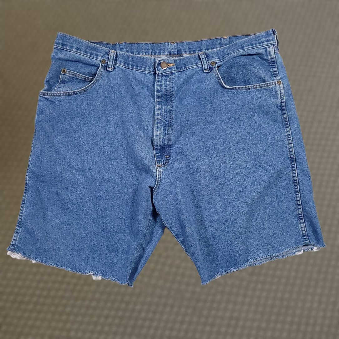 Wrangler Wrangler Denim Jean Shorts Mens 42 Raw Hem 9" Inseam Blue Casual Workwear Outdoor American Size US 42 / EU 58 - 1 Thumbnail
