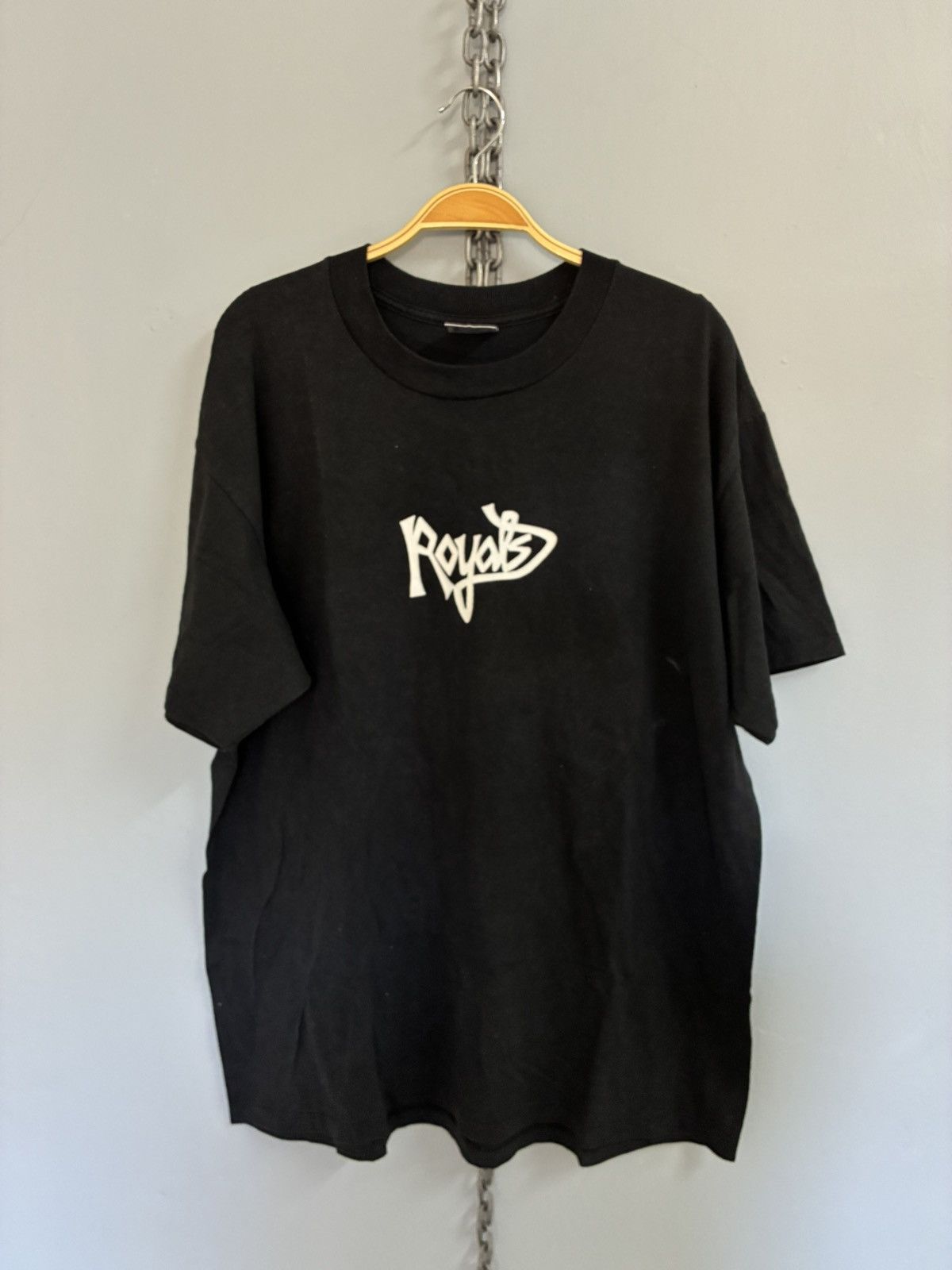 Vintage Vintage 90s Royals Back in Black streetwear t shirt Size US XL / EU 56 / 4 - 1 Thumbnail