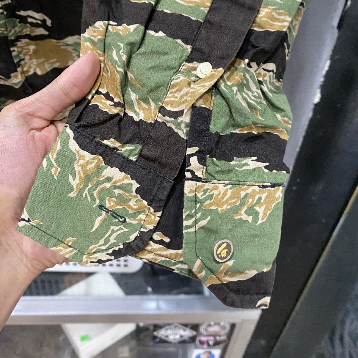 Bape × Vintage Bape Tiger Stripe Button-Up Shirt Size US S / EU 44-46 / 1 - 9 Thumbnail