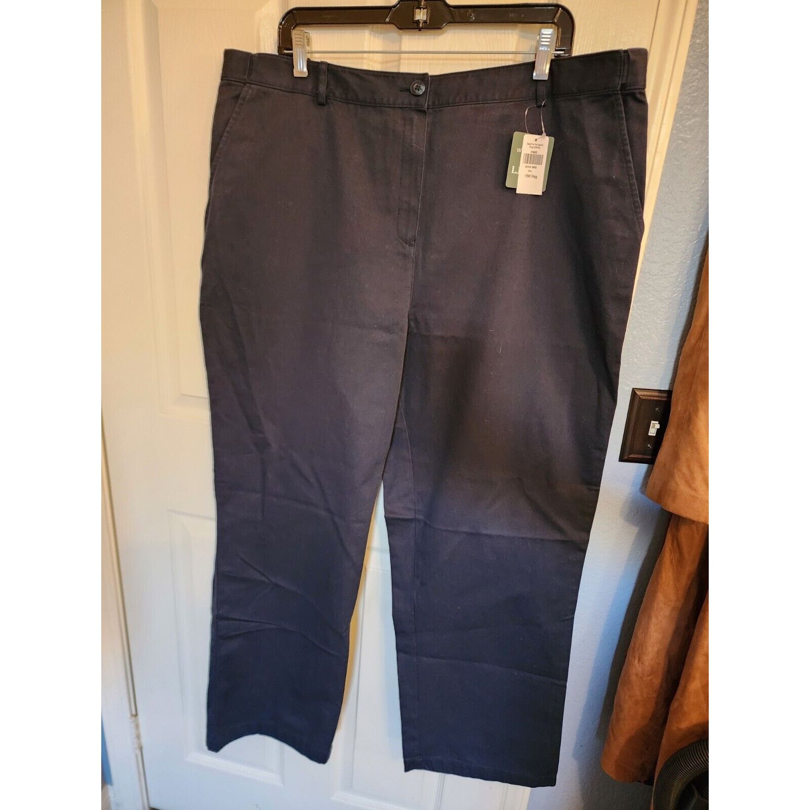L.L. Bean NWT L.L. Bean Navy Classic Fit Twill Pants Women’s 18W Size 40" / US 18 - 1 Thumbnail