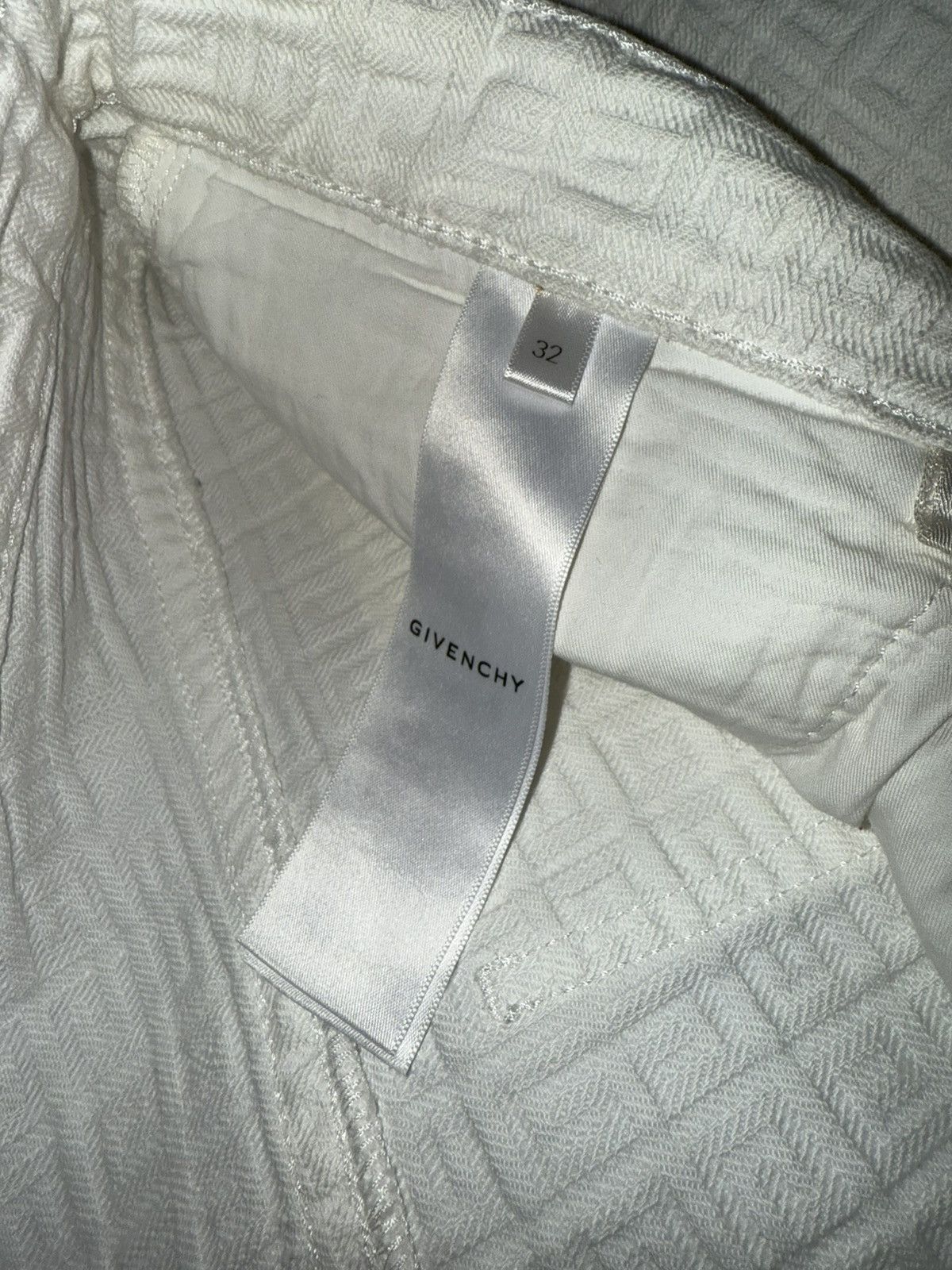 Givenchy Givenchy 4G Embossed straight leg denim white Size US 32 / EU 48 - 4 Thumbnail