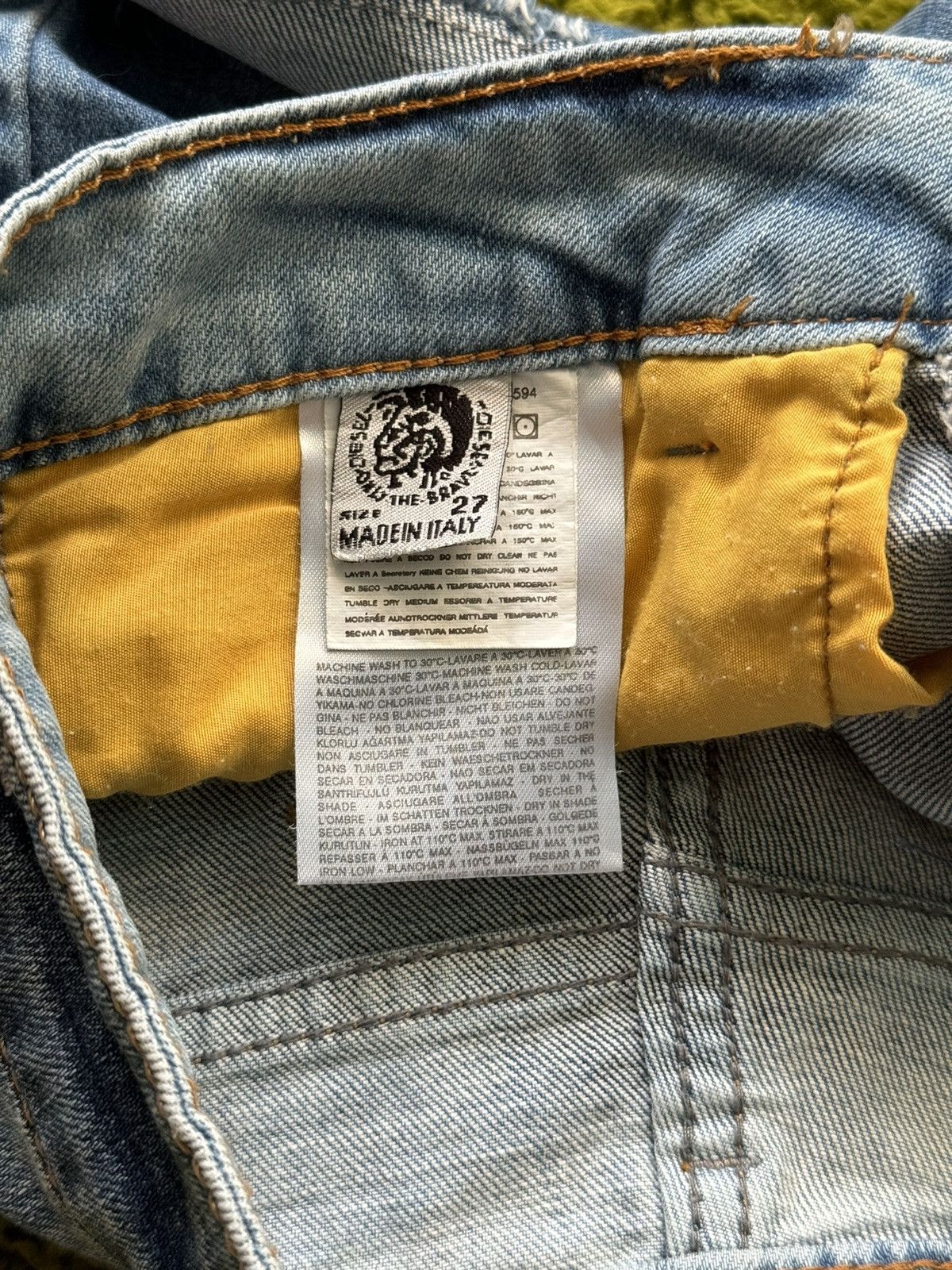 Diesel × Vintage Diesel 2000s vintage Y2K factory distressed mini shorts Size 27" / US 4 / IT 40 - 6 Thumbnail