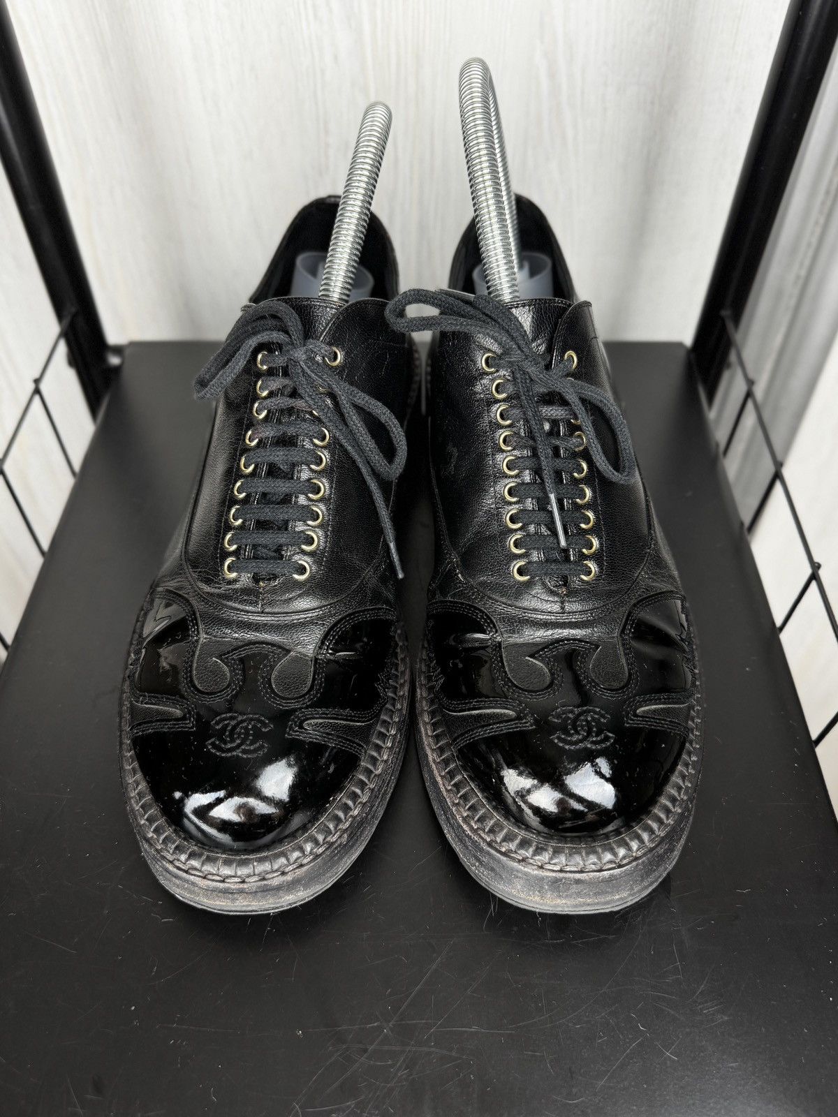 Chanel CHANEL 'CC' Logo Utah Eagle Oxford Vintage Shoes size 39C Size US 8 / IT 38 - 1 Thumbnail