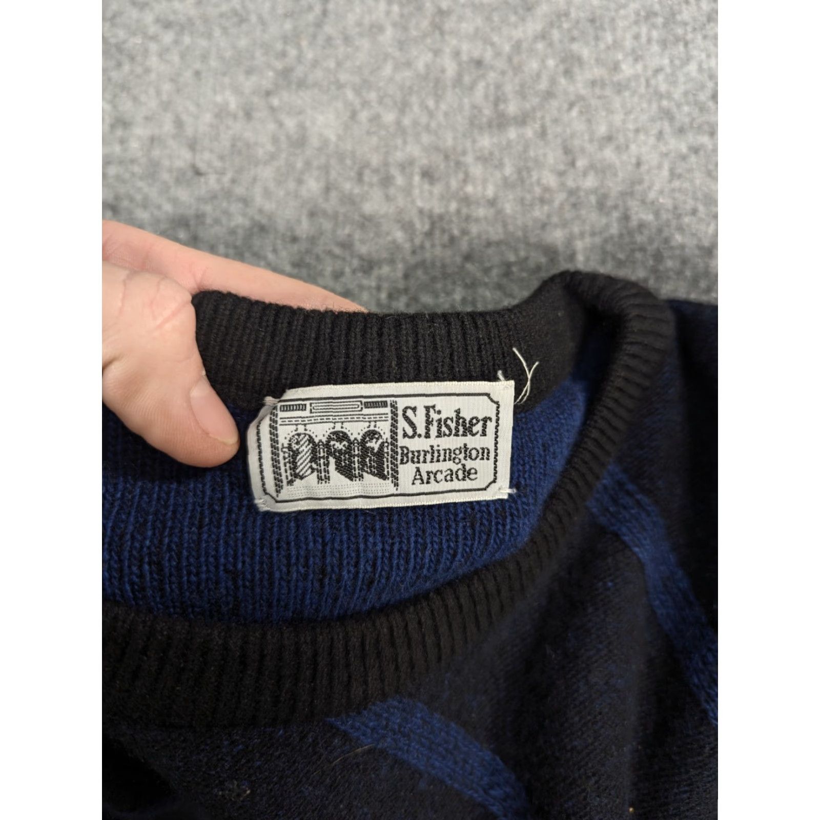 Burlington S Fisher Burlington Arcade Striped Cashmere Jumper - Men - V-Neck - Long Sleeve - Black/Yellow - Size M - Pullover - Knit - Casual - UK Vintage? Size US M / EU 48-50 / 2 - 5 Thumbnail