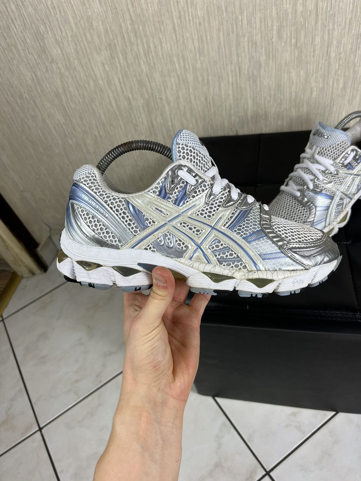 Vintage Asics gel nimbus 12 silver blue mesh sneakers shoes