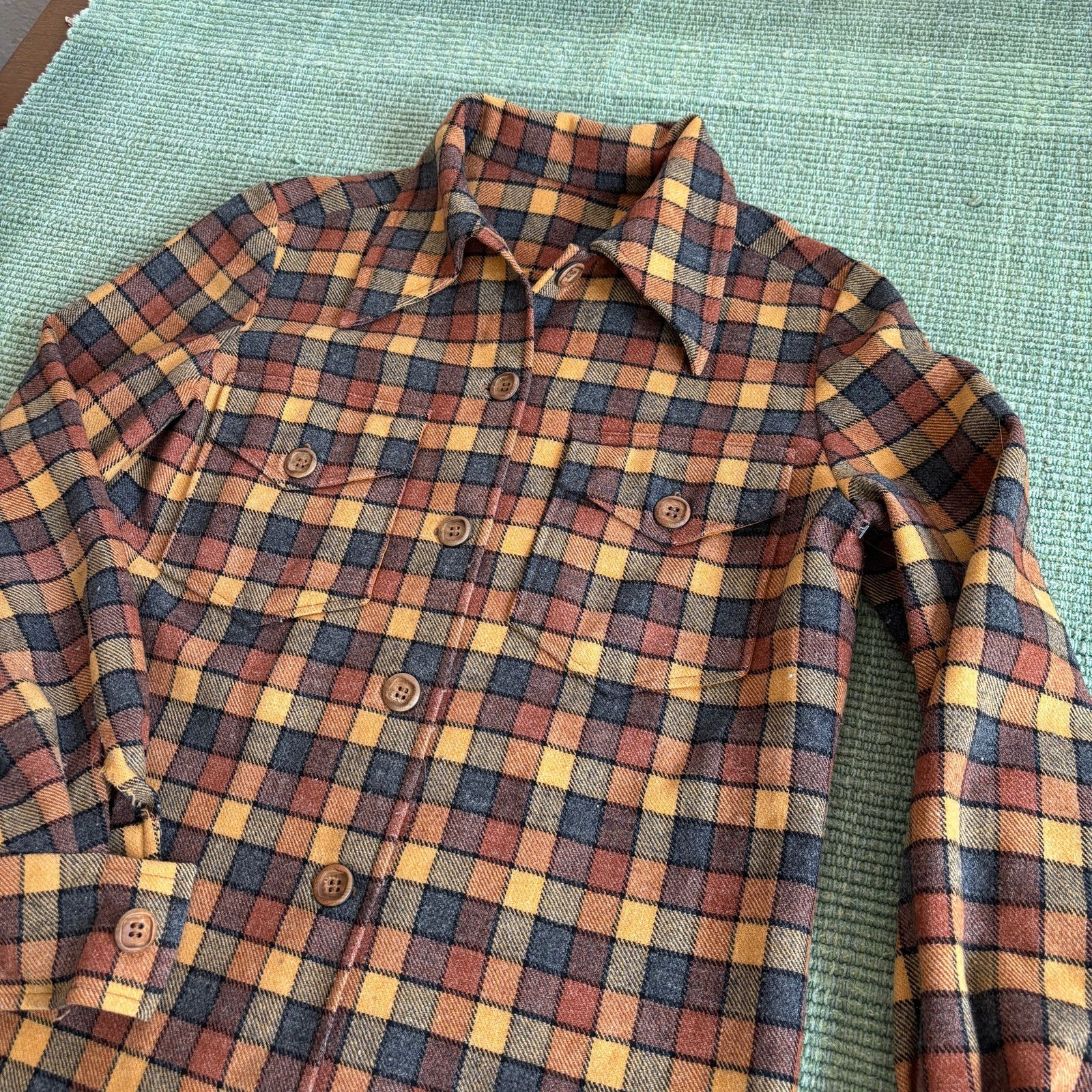 Vintage Vintage 60s 70s Wool Plaid Flannel Shirt Blouse Wood Buttons Size US M / EU 48-50 / 2 - 9 Thumbnail