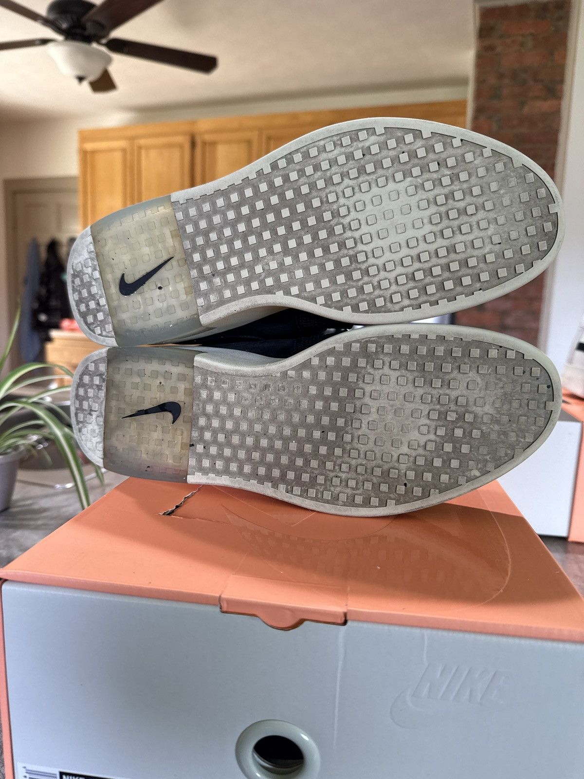 Fear of God × Nike Nike Air Fear Of God Raid ‘Black’ size 10.5 Size US 10.5 / EU 43-44 - 7 Thumbnail