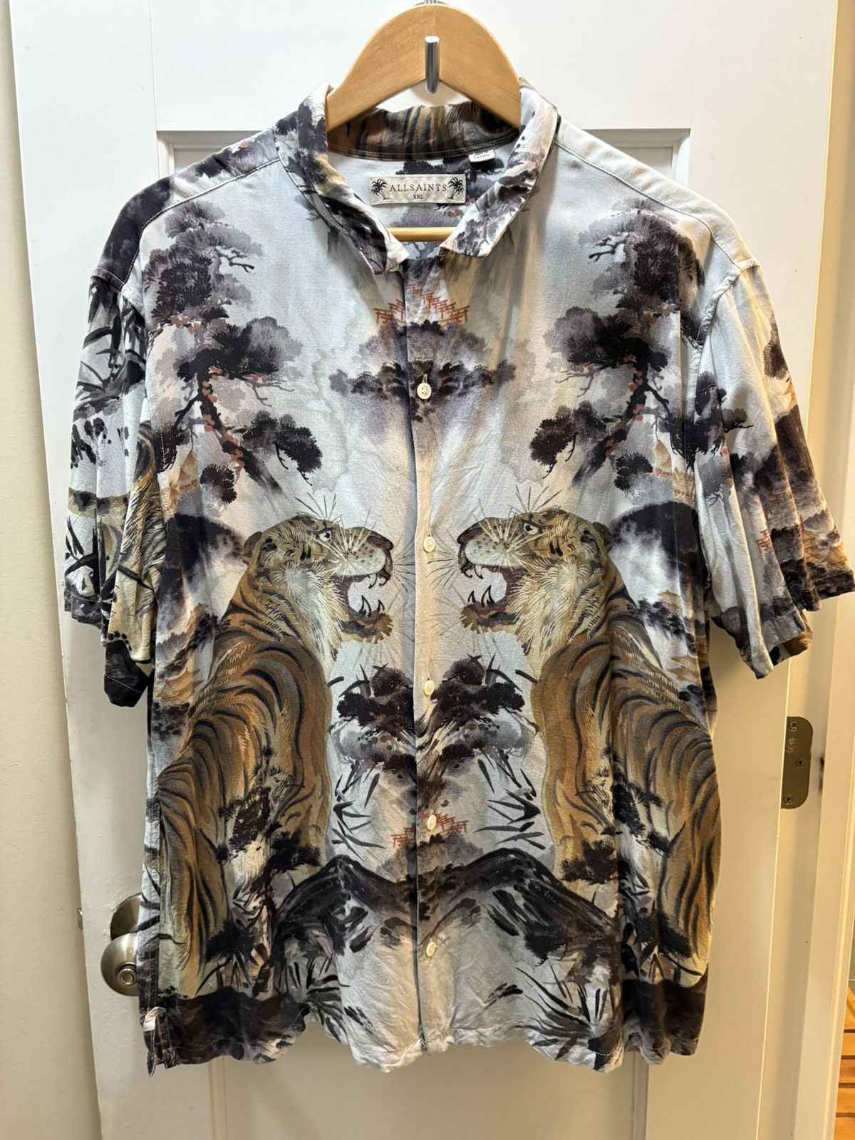 Allsaints AllSaints Tiger Button Up Hawaiian Shirt Size US XXL / EU 58 / 5 - 1 Thumbnail