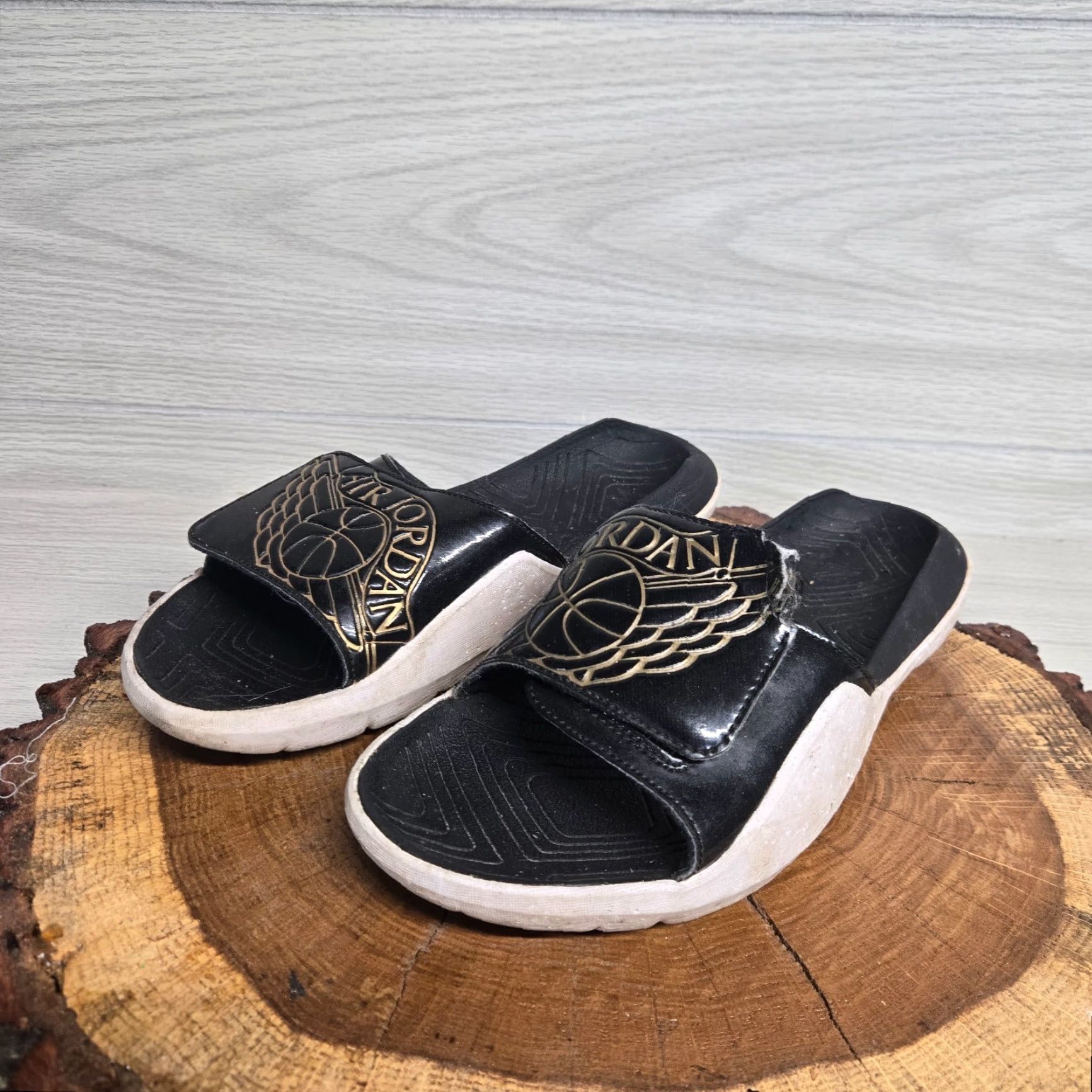 Nike Nike Air Jordan Hydro 7 Slide Black White Gold Men's Athletic Slip-On Shoes Size 8 Size US 8 / EU 41 - 2 Thumbnail