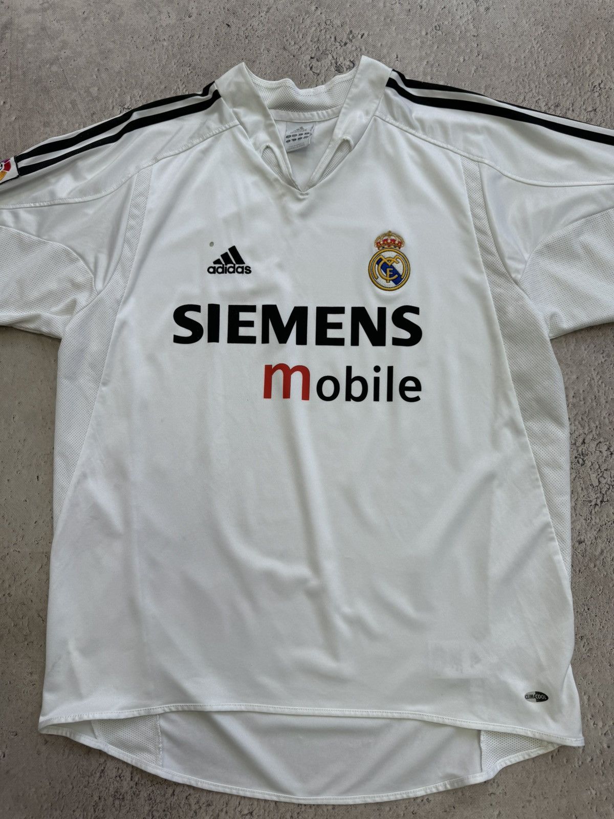 Adidas BLOCKCORE💯💯Adidas Y2K Real Madrid 2004-05 Home jersey Size US L / EU 52-54 / 3 - 3 Thumbnail