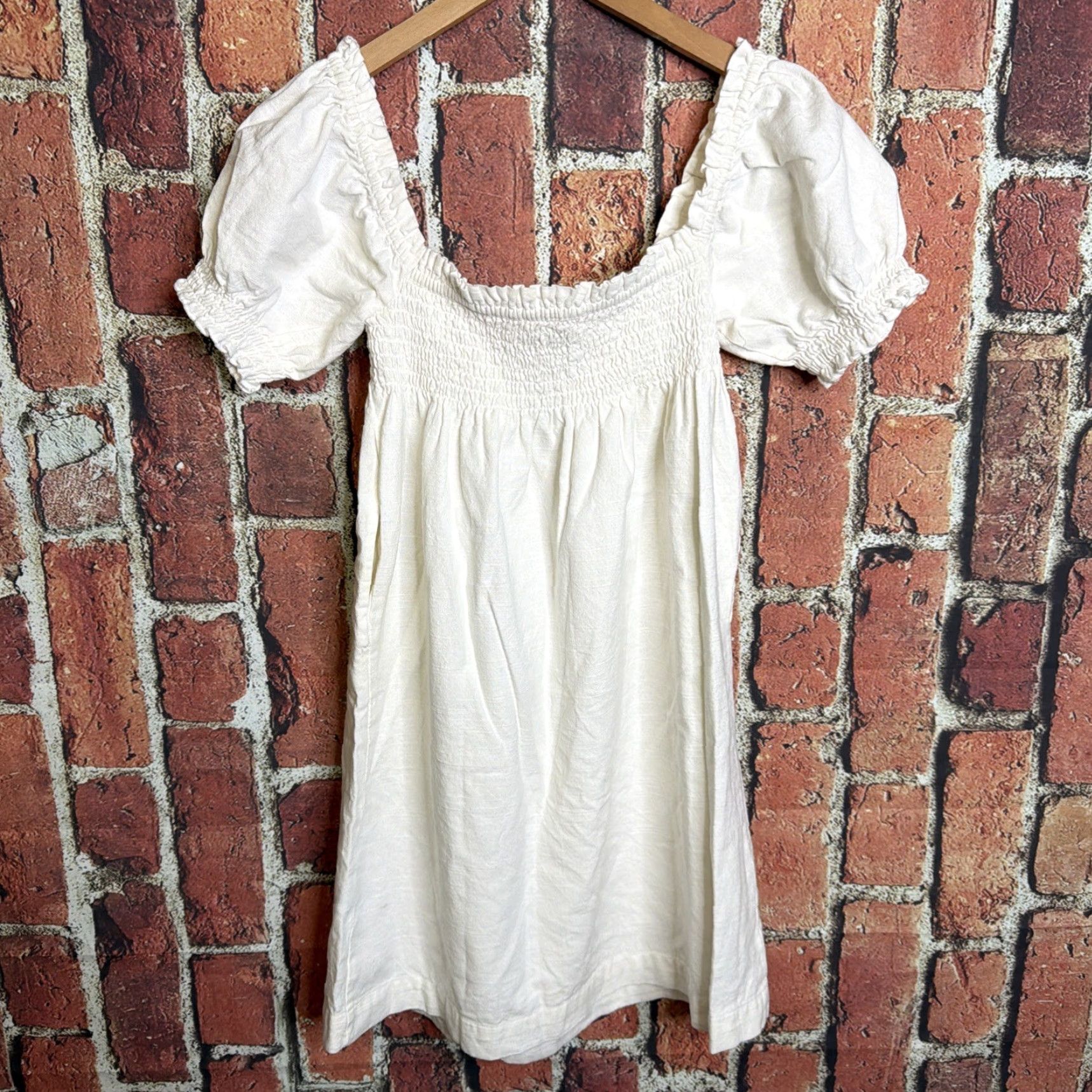 Faherty Faherty WOMENS XS Dress White Ramona Smocked Organic Cotton Puff Sleeve Dress Size XS / US 0-2 / IT 36-38 - 3 Thumbnail