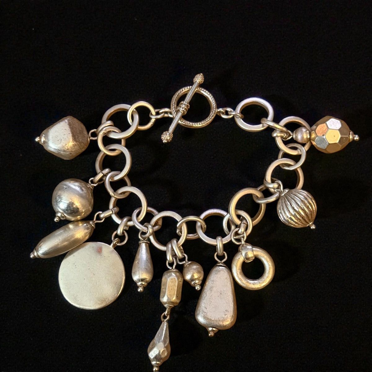 Other Chunky gold tone charm toggle bracelet Size ONE SIZE - 1 Thumbnail