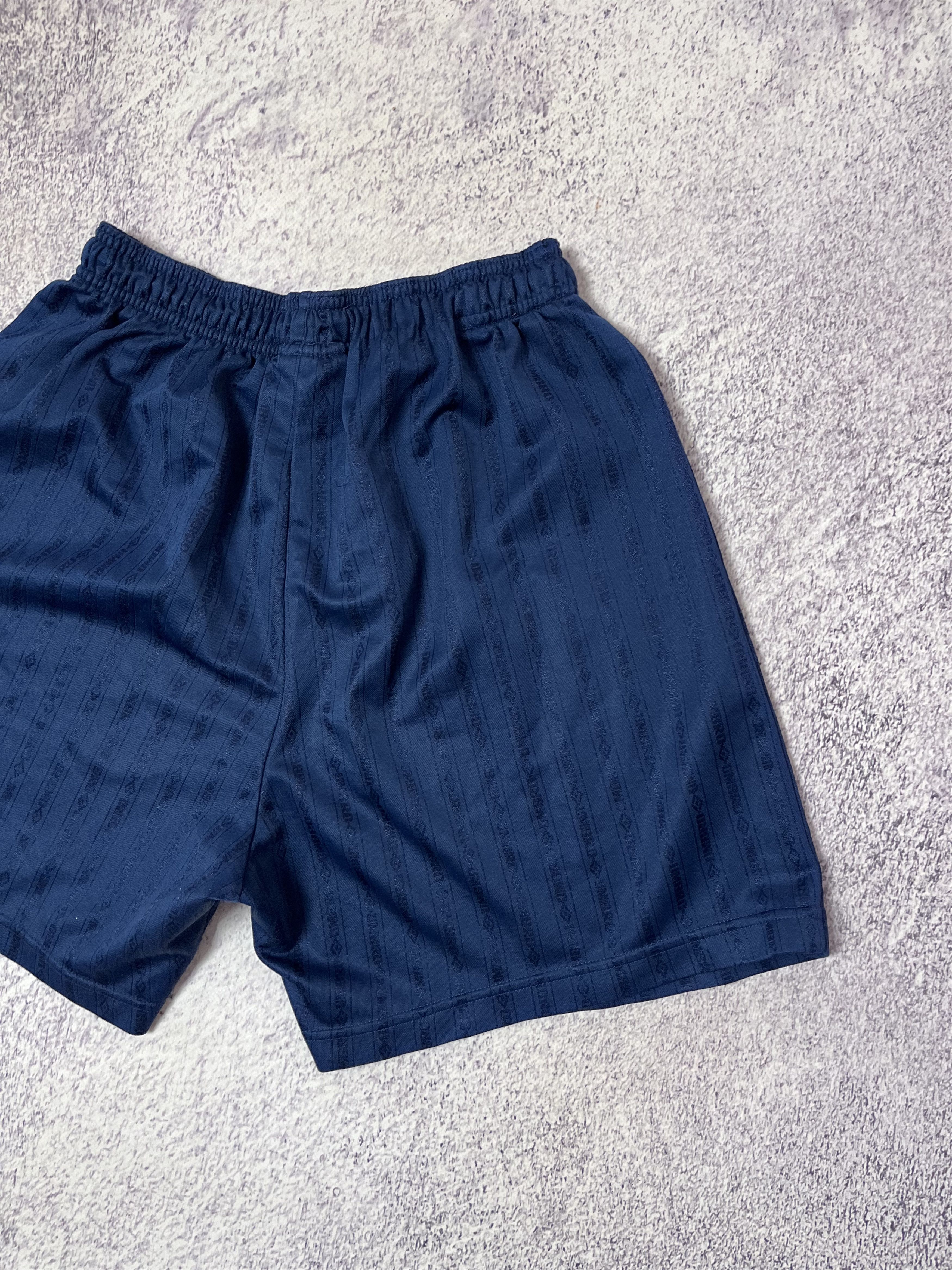 Umbro × Vintage Vintage mens short Umbro size M Size US 32 / EU 48 - 14 Thumbnail
