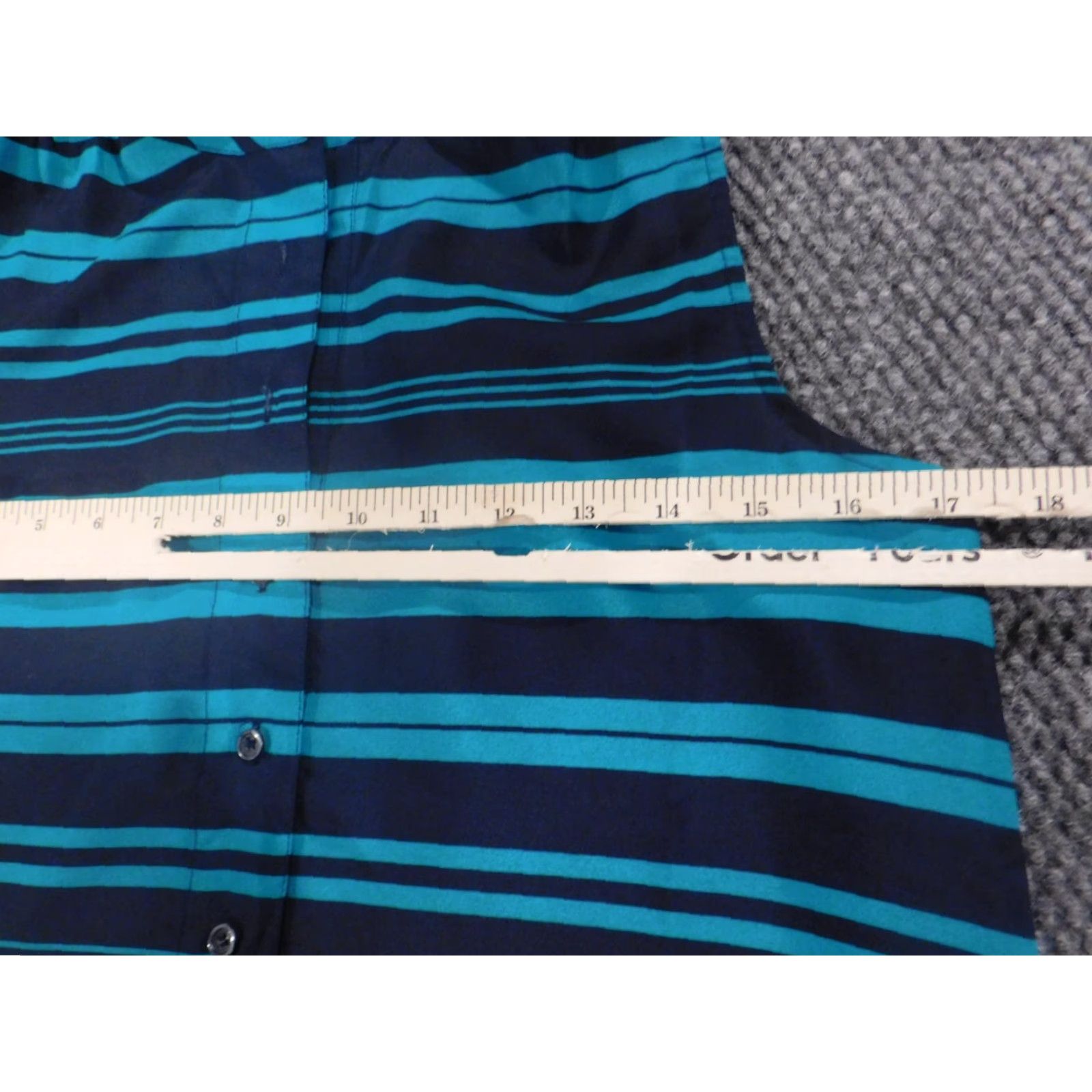 J.Crew J.Crew Blouse Womens Sleeveless Blue Striped Knit Button Crew Neck Pullover Casual Regular Size 2 Polyester Stretch Size XS / US 0-2 / IT 36-38 - 5 Thumbnail