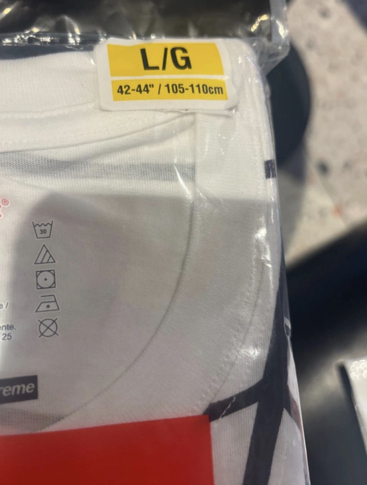 Supreme Supreme x Hanes Spider Web White T-Shirt Size L/G Size US L / EU 52-54 / 3 - 2 Thumbnail