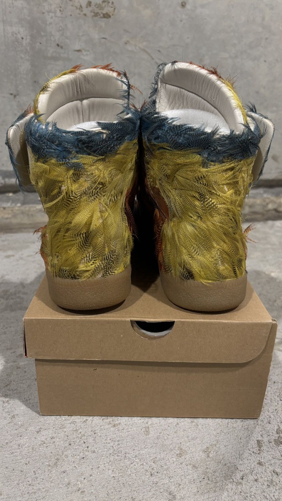 Maison Margiela Maison Margiela Dyed Duck Feathers Future Size US 13 / EU 46 - 17 Thumbnail