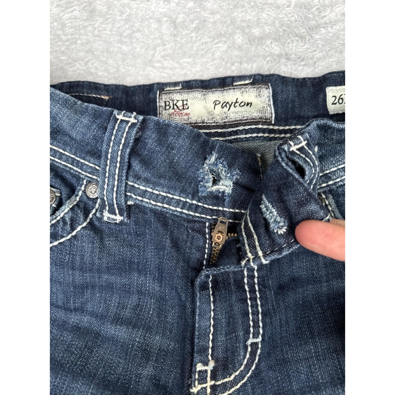 Vintage BKE Payton Jeans Women 26R Blue Medium Wash Straight Distressed 5-Pocket Denim Regular 30in Inseam 26x30 Size 26" / US 2 / IT 38 - 2 Thumbnail