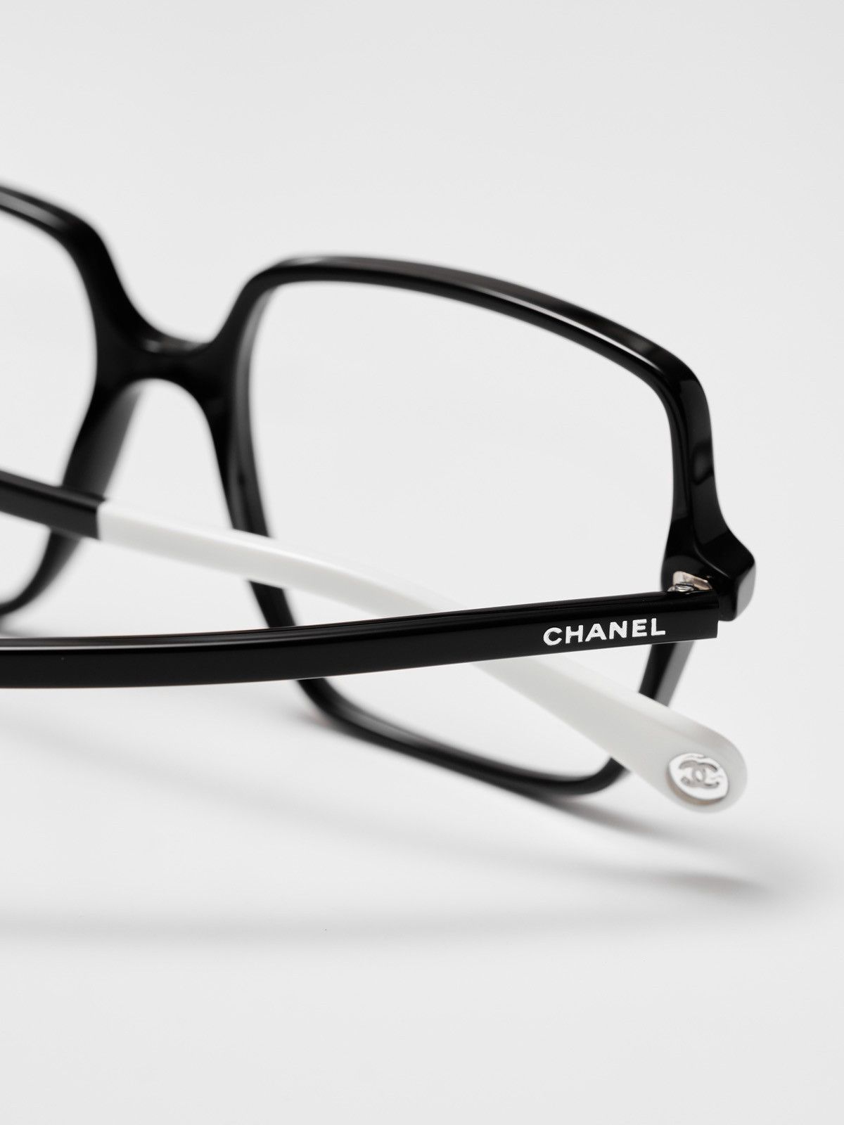 Chanel Chanel 0CH3448 1656 black white Size ONE SIZE - 6 Thumbnail