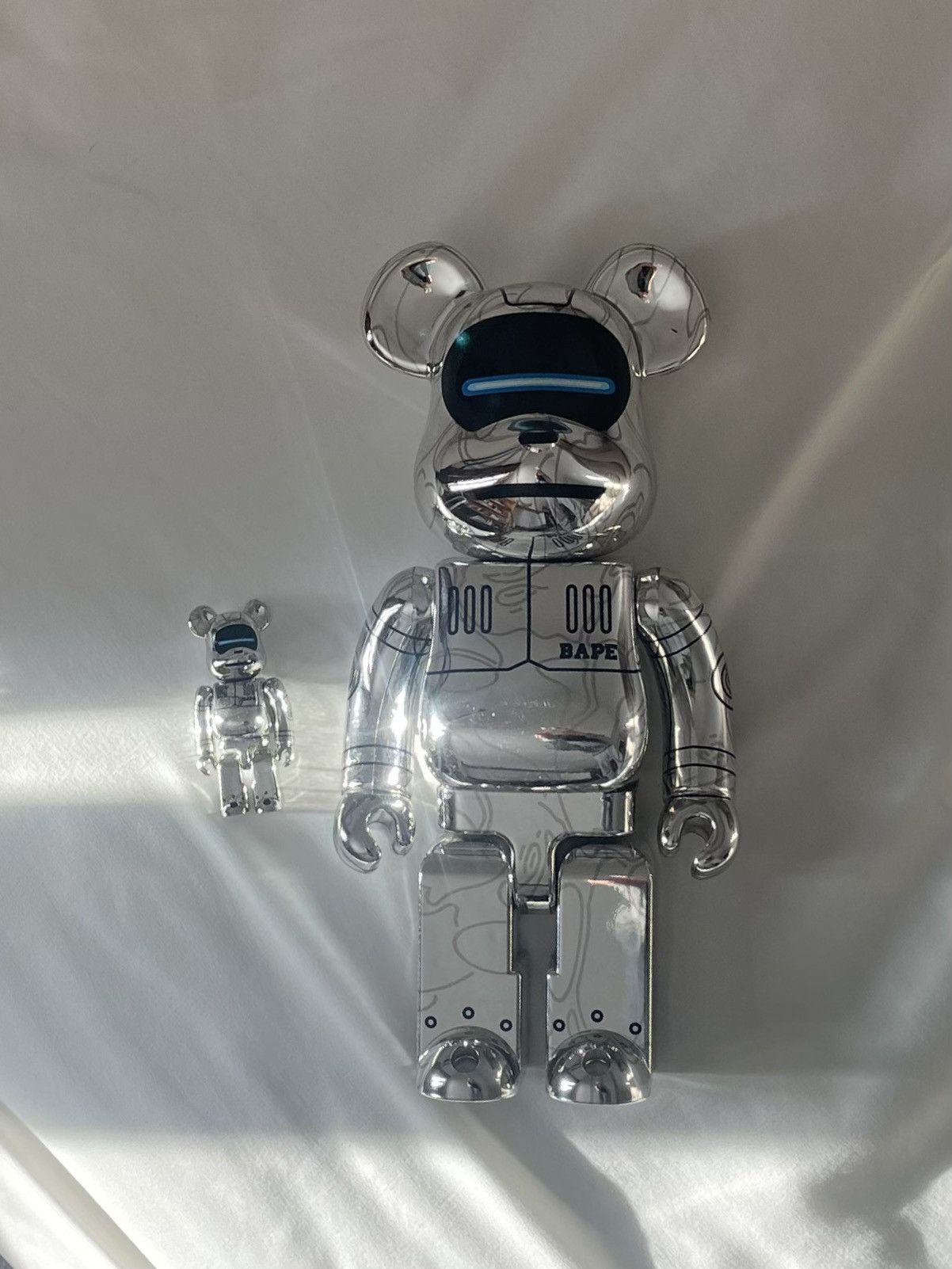 Sorayama Xlarge 400% + 100% Silver” from Be@rbrick - Dope
