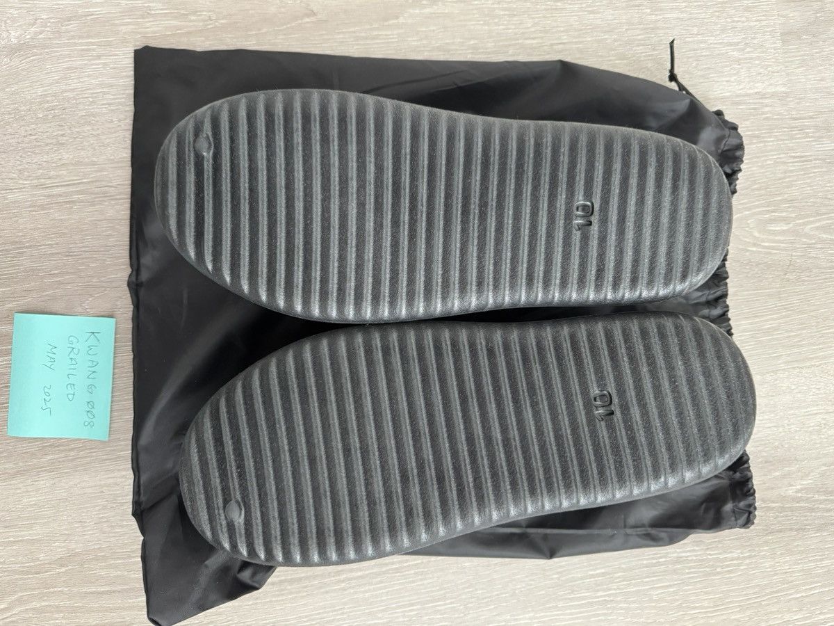 Yeezy Yzy SL-01 Slip On Size US 10 / EU 43 - 2 Thumbnail