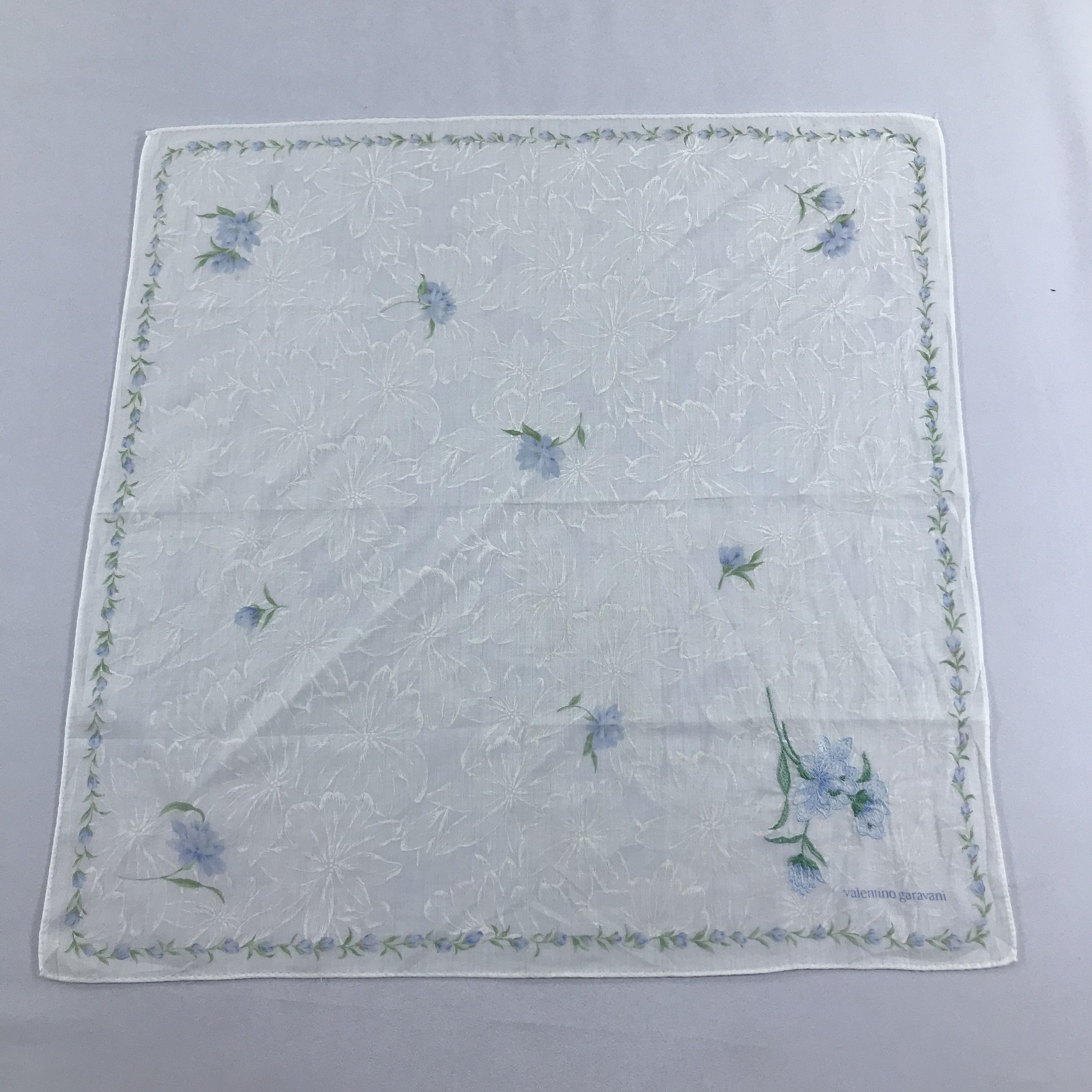 Vintage Valentino Garavani Handkerchief Neckerchief Bandana H1249 Size ONE SIZE - 2 Thumbnail